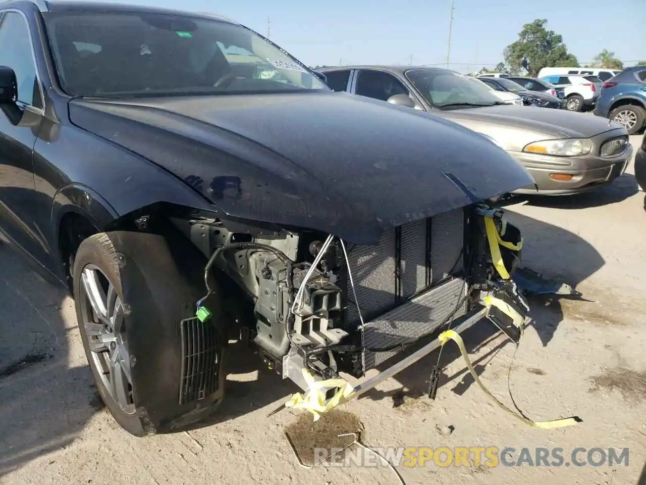 9 Photograph of a damaged car YV4102RK3M1846348 VOLVO XC60 2021