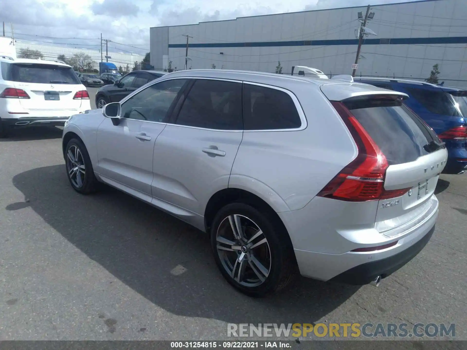 3 Photograph of a damaged car YV4102RK3M1850898 VOLVO XC60 2021