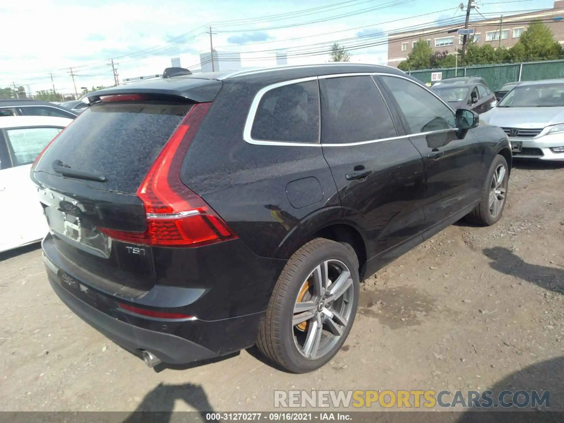 4 Photograph of a damaged car YV4102RK4M1799833 VOLVO XC60 2021