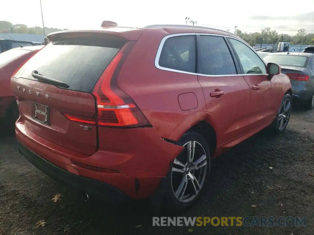 4 Photograph of a damaged car YV4102RK5M1686005 VOLVO XC60 2021