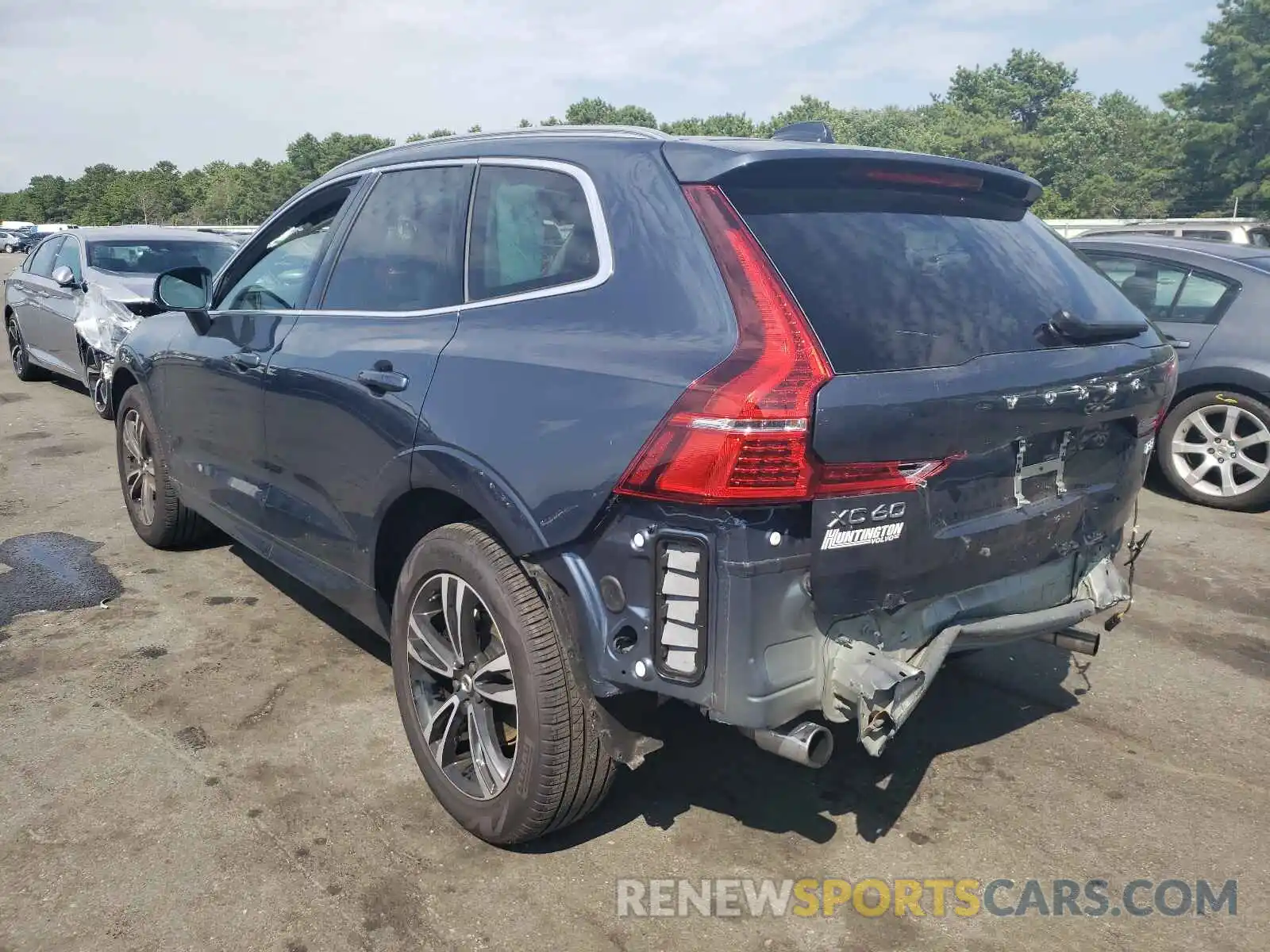 3 Photograph of a damaged car YV4102RK5M1815201 VOLVO XC60 2021