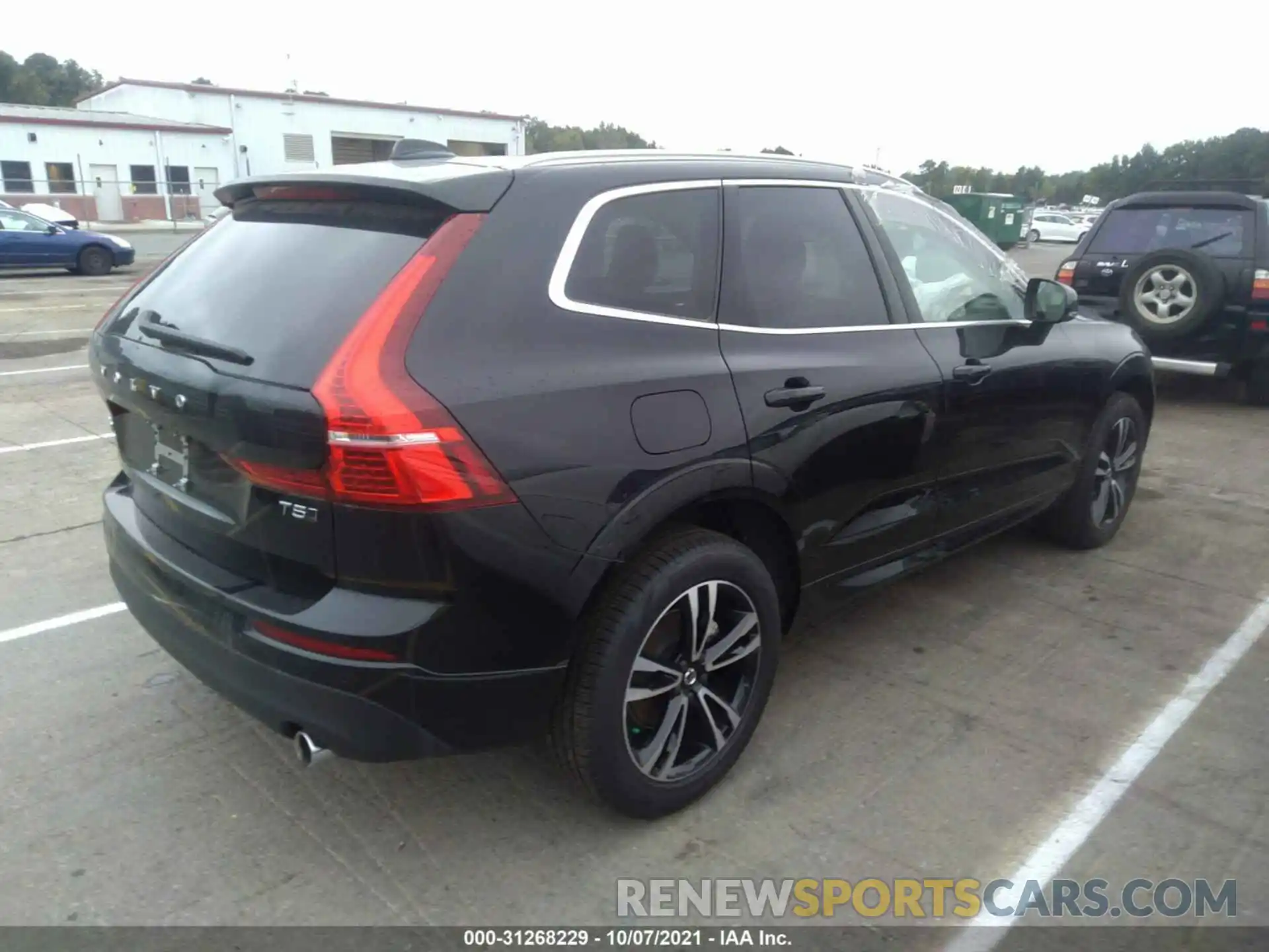 4 Photograph of a damaged car YV4102RK6M1734644 VOLVO XC60 2021