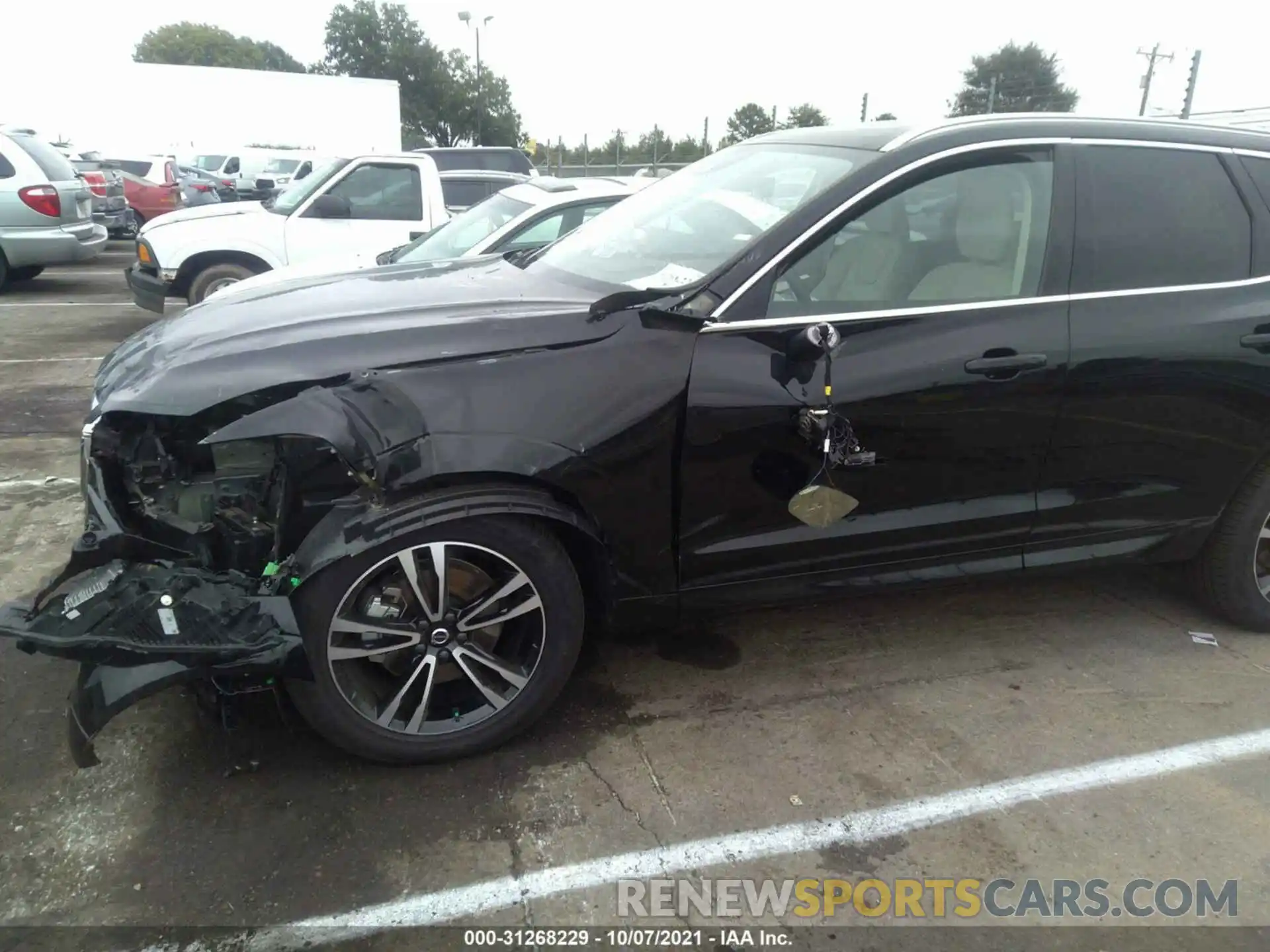 6 Photograph of a damaged car YV4102RK6M1734644 VOLVO XC60 2021