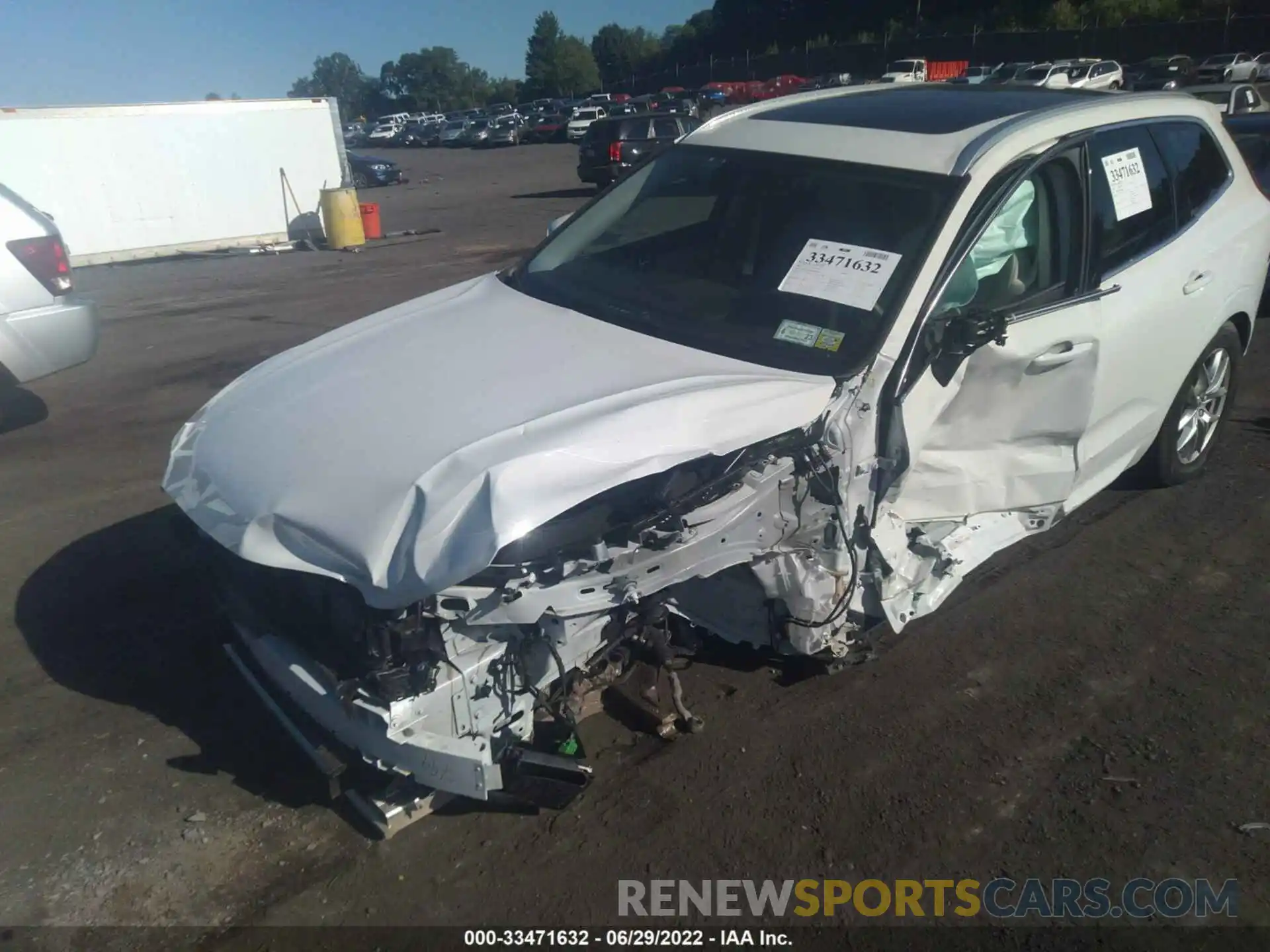 6 Photograph of a damaged car YV4102RK6M1880641 VOLVO XC60 2021