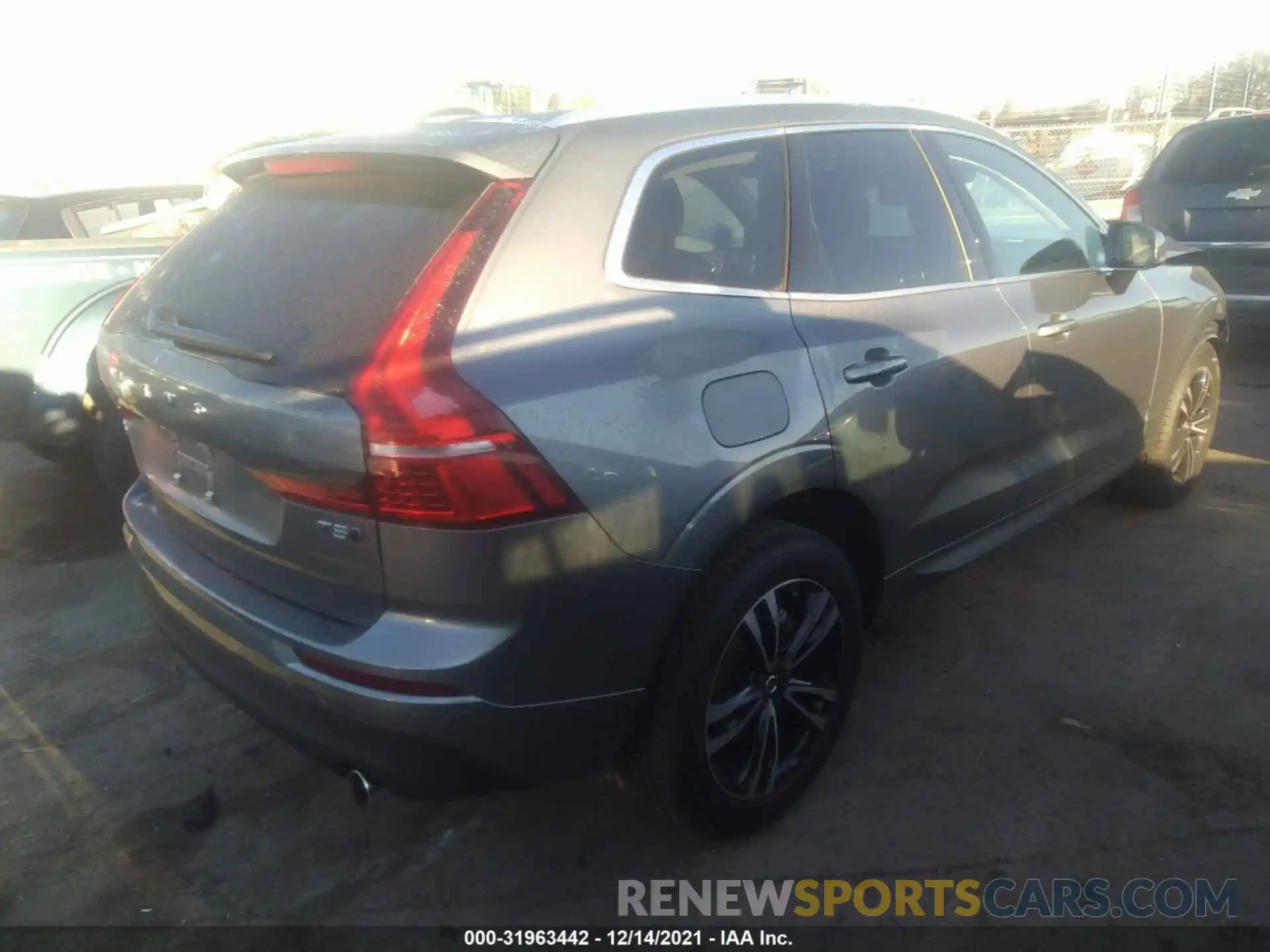 4 Photograph of a damaged car YV4102RK7M1734653 VOLVO XC60 2021