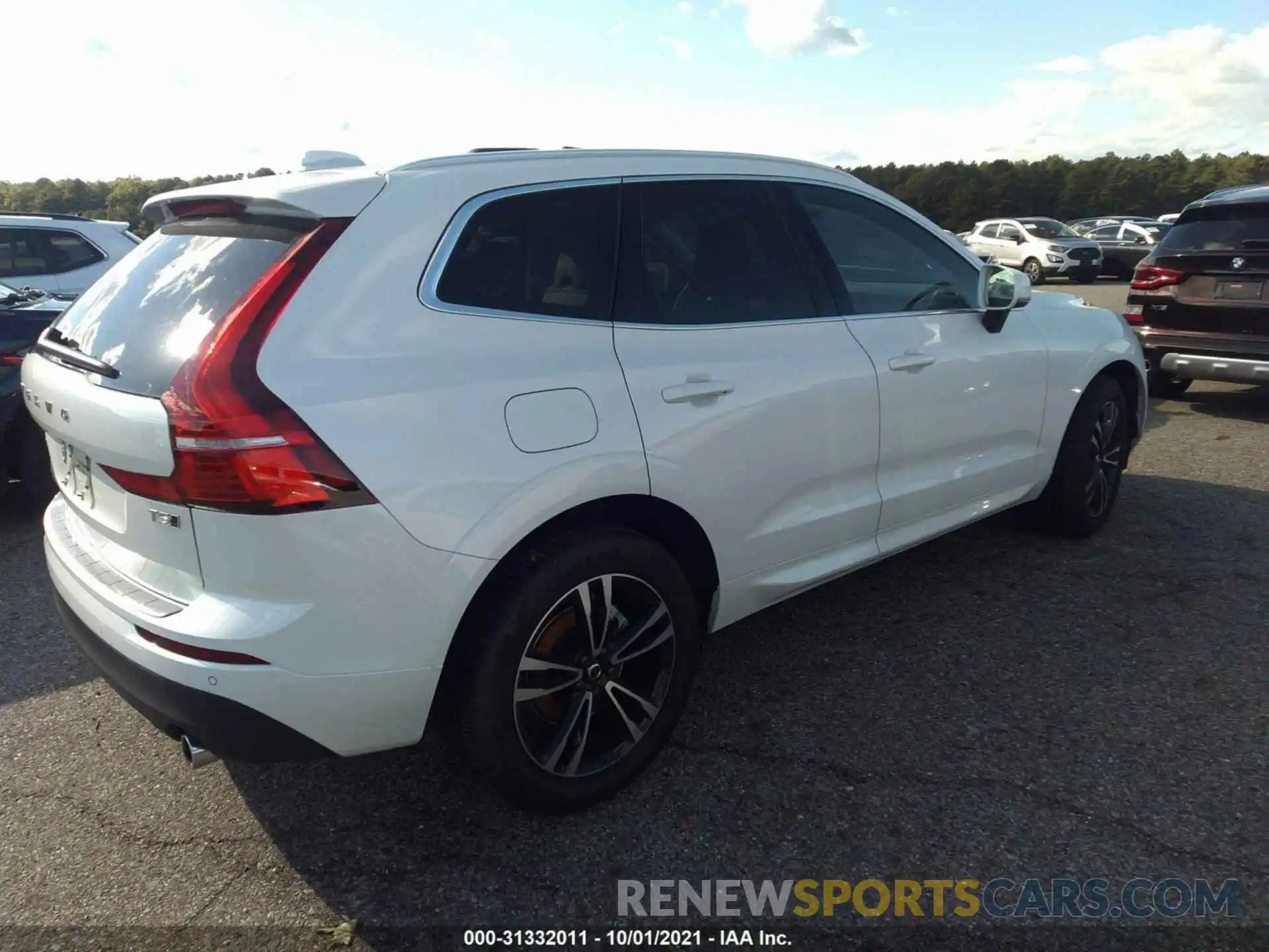 4 Photograph of a damaged car YV4102RK8M1845583 VOLVO XC60 2021