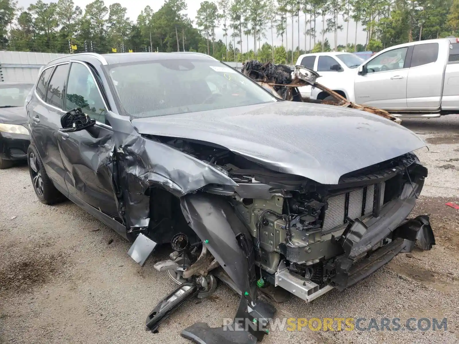 1 Photograph of a damaged car YV4102RKXM1743377 VOLVO XC60 2021