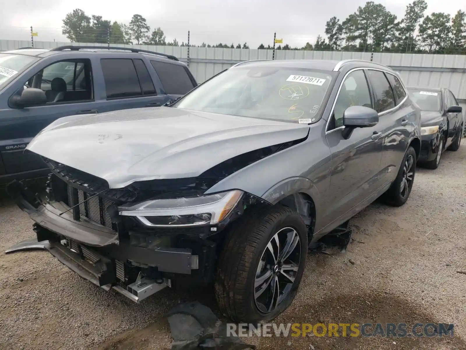 2 Photograph of a damaged car YV4102RKXM1743377 VOLVO XC60 2021