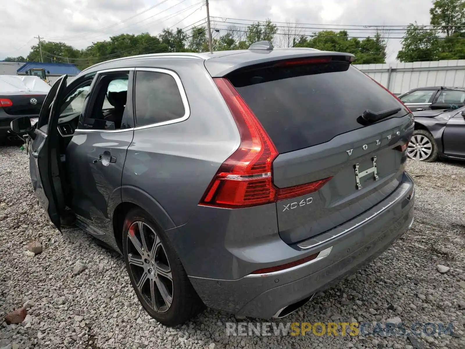 3 Photograph of a damaged car YV4102RL1M1675897 VOLVO XC60 2021