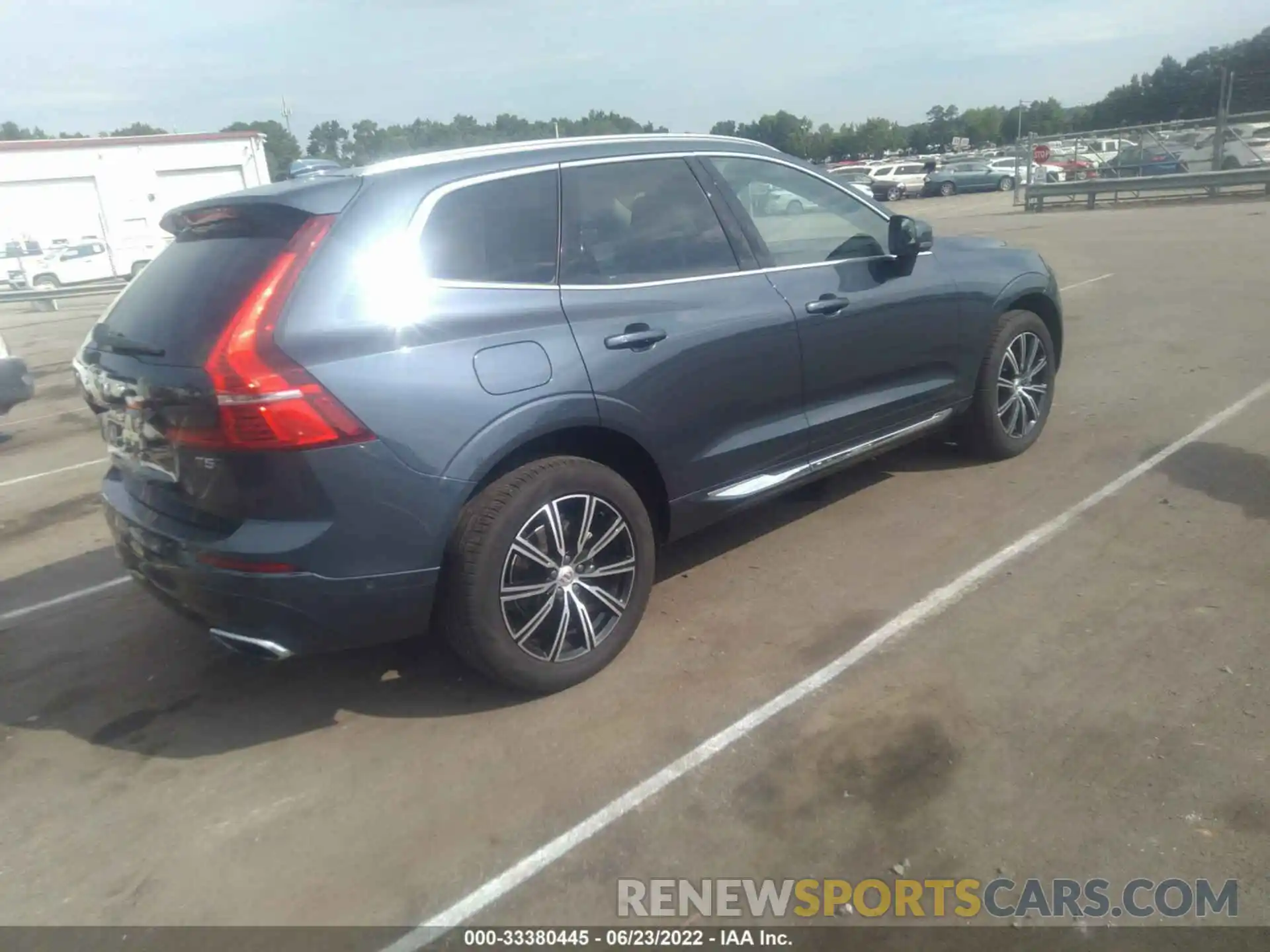 4 Photograph of a damaged car YV4102RL1M1676824 VOLVO XC60 2021