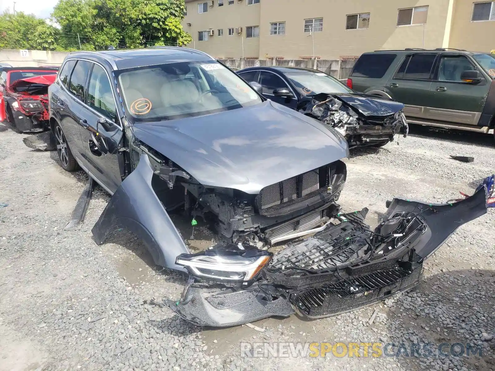 1 Photograph of a damaged car YV4102RL1M1738433 VOLVO XC60 2021