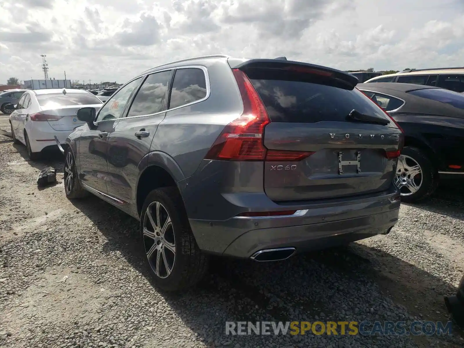 3 Photograph of a damaged car YV4102RL1M1738433 VOLVO XC60 2021