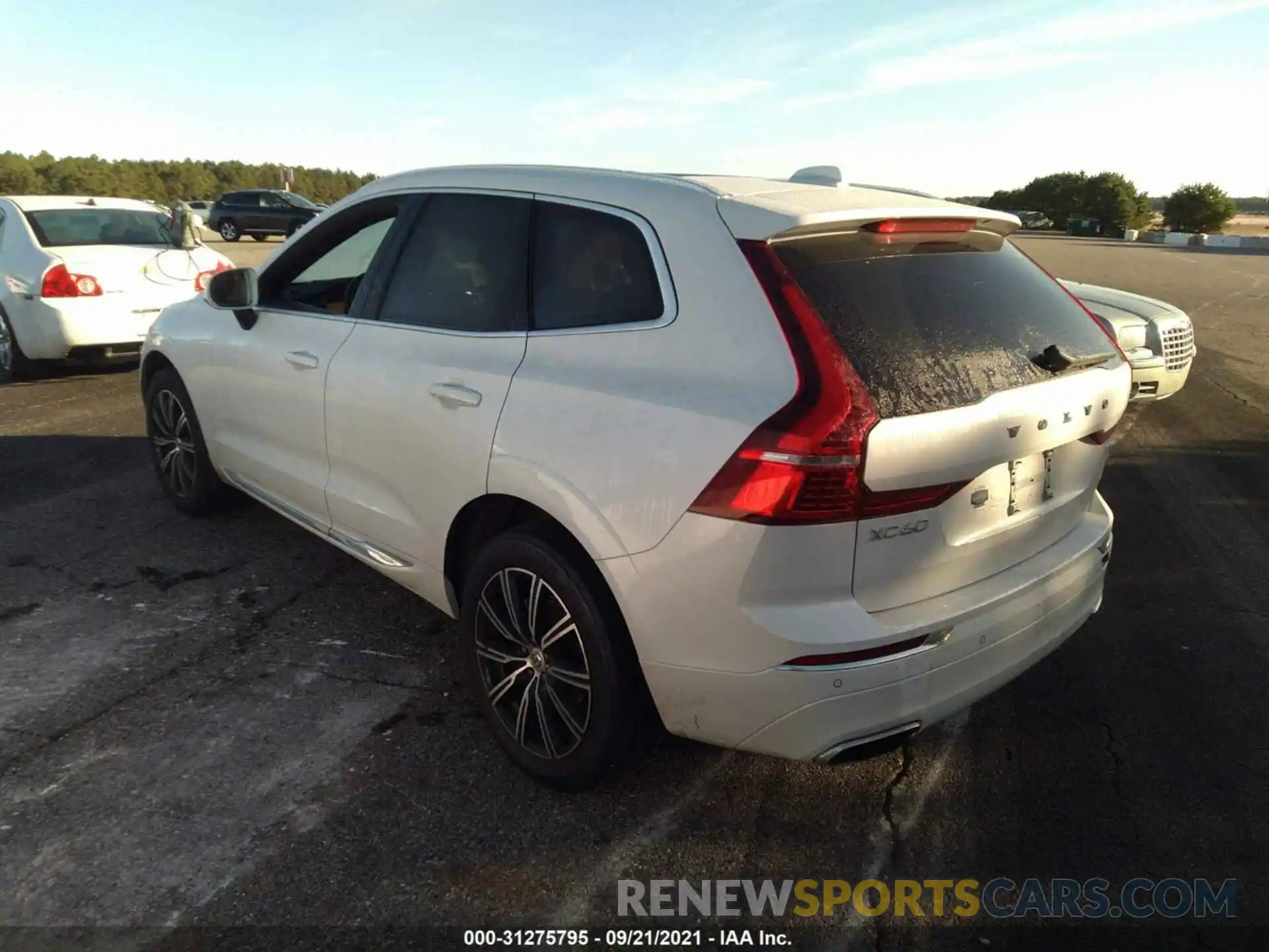 3 Photograph of a damaged car YV4102RL3M1733864 VOLVO XC60 2021