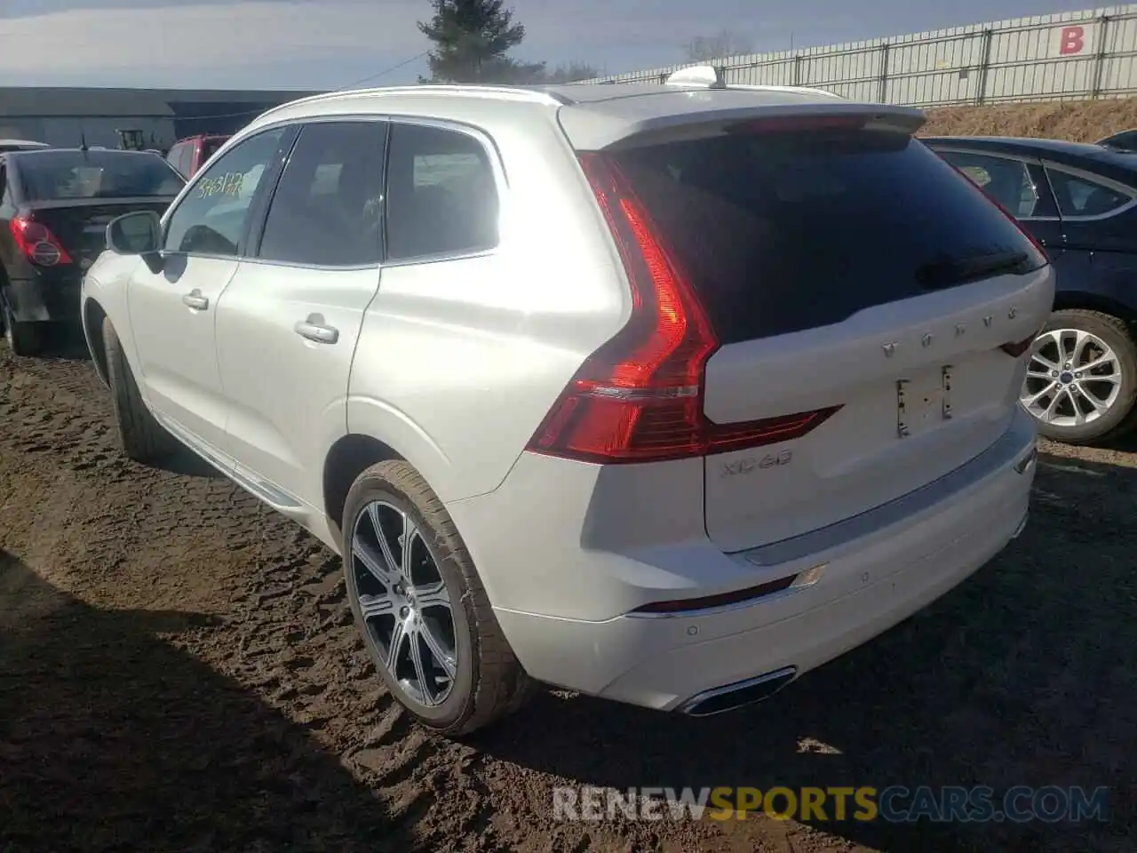 3 Photograph of a damaged car YV4102RL5M1809374 VOLVO XC60 2021