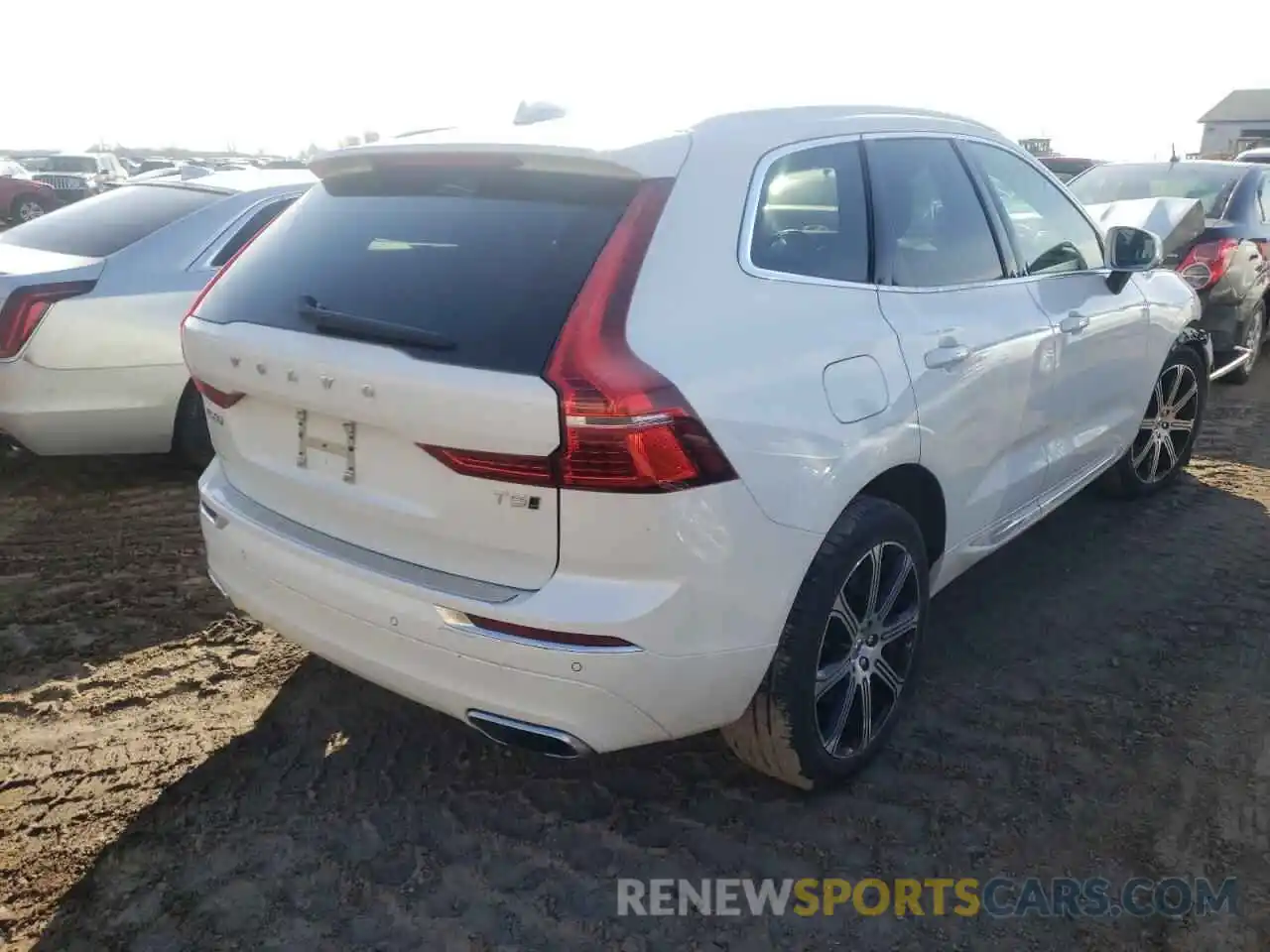 4 Photograph of a damaged car YV4102RL5M1809374 VOLVO XC60 2021