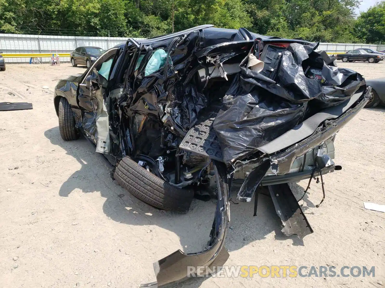 9 Photograph of a damaged car YV4102RL5M1835232 VOLVO XC60 2021