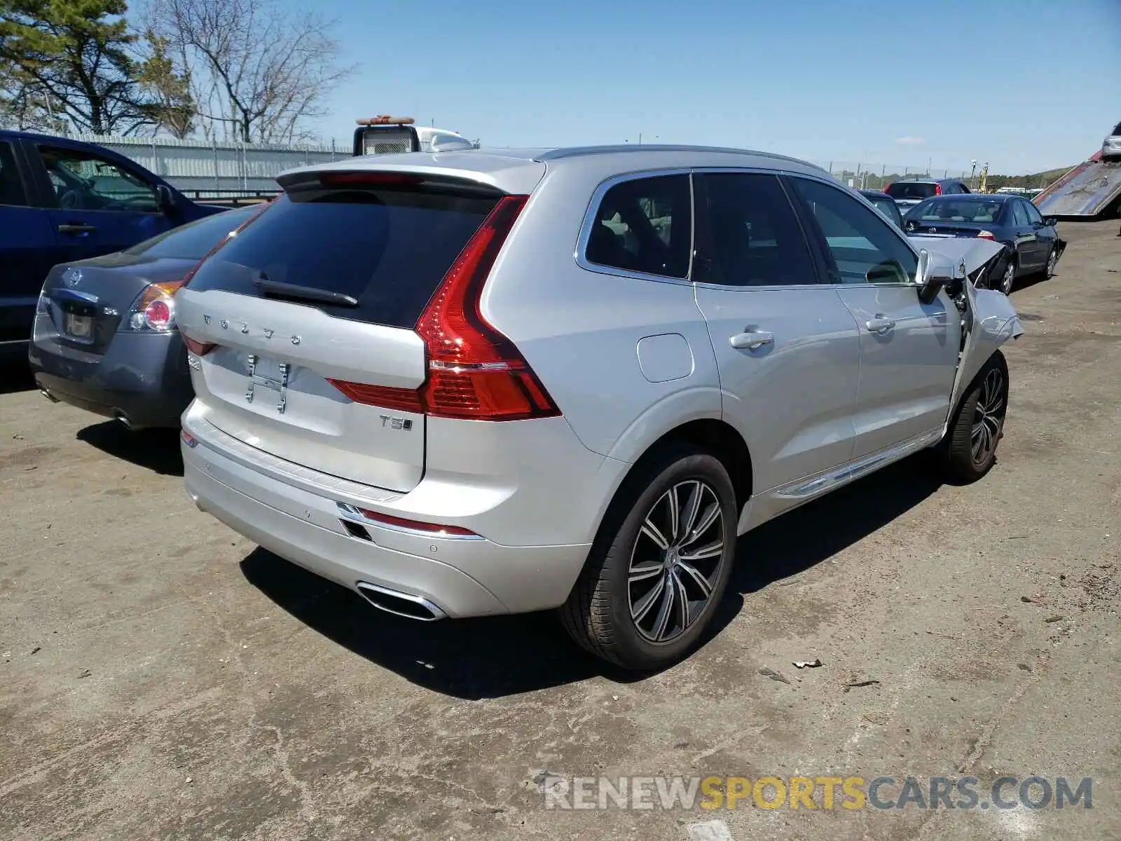 4 Photograph of a damaged car YV4102RL7M1749176 VOLVO XC60 2021