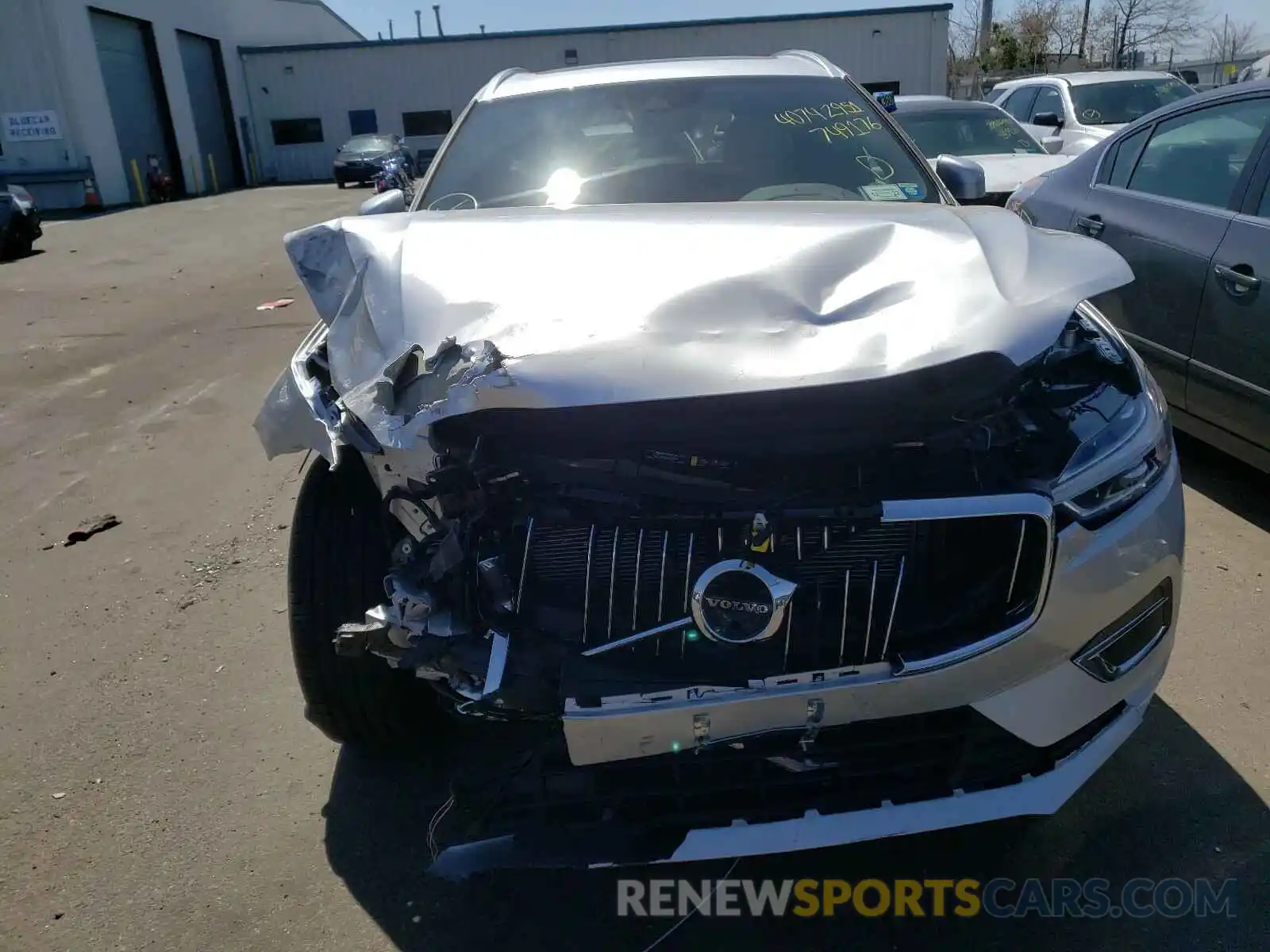 9 Photograph of a damaged car YV4102RL7M1749176 VOLVO XC60 2021