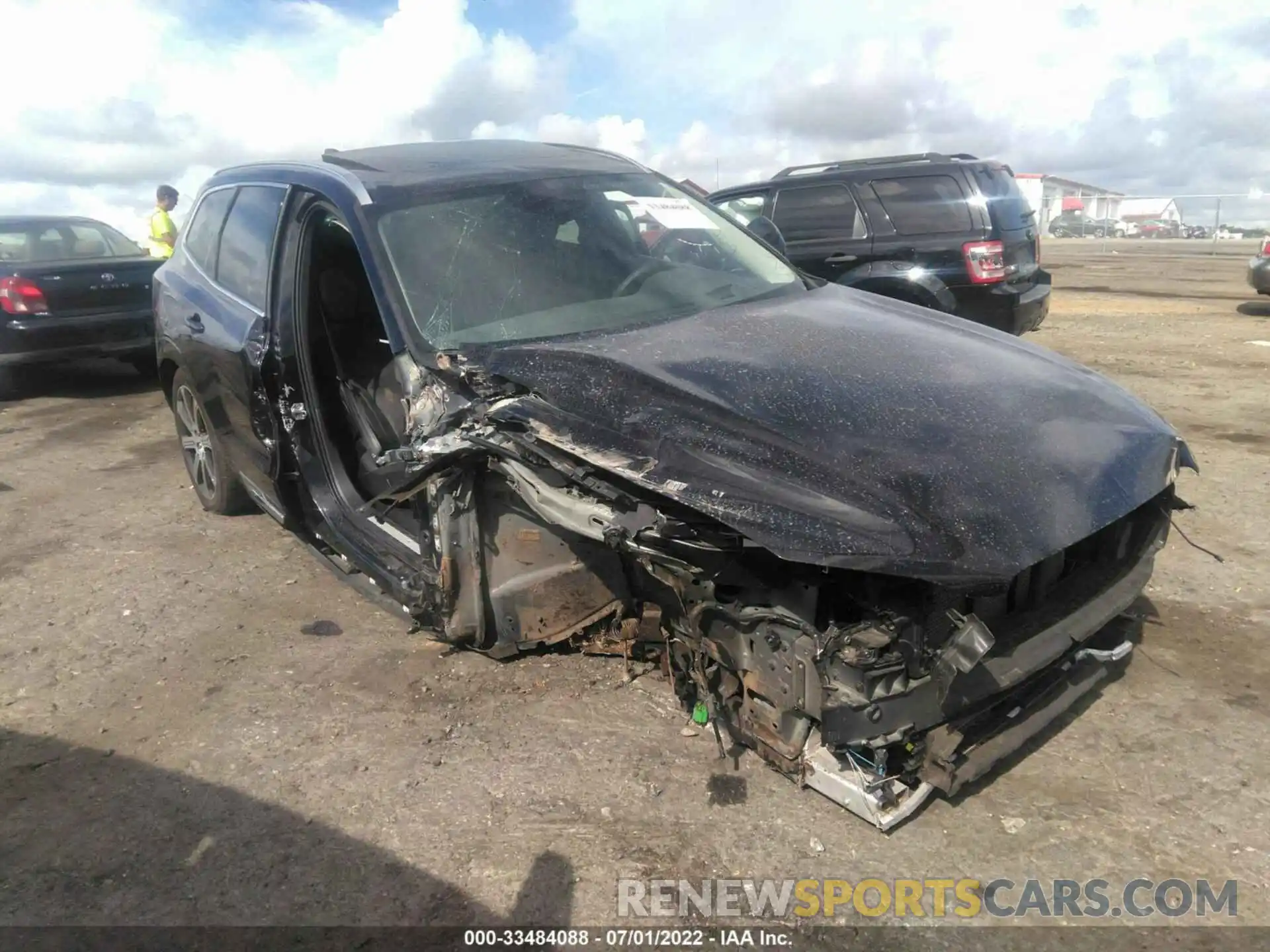 1 Photograph of a damaged car YV4102RL8M1727350 VOLVO XC60 2021