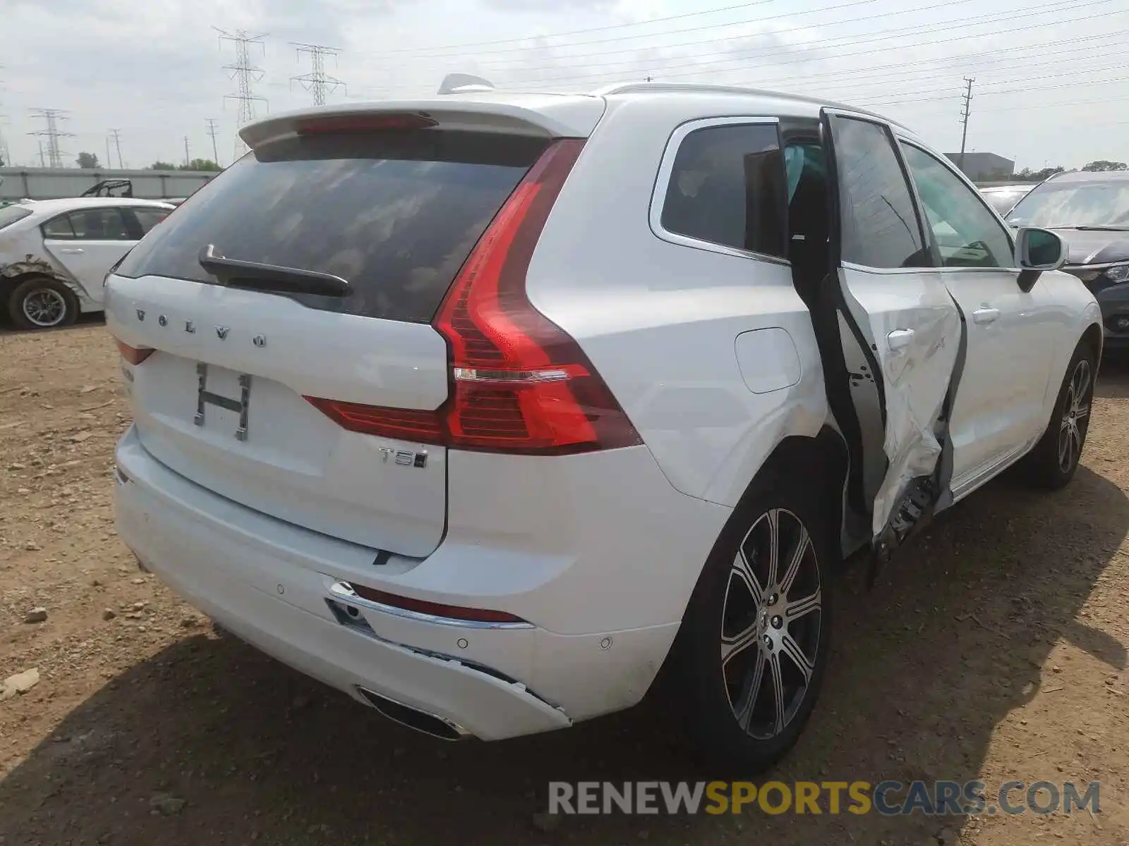 4 Photograph of a damaged car YV4102RL8M1803682 VOLVO XC60 2021