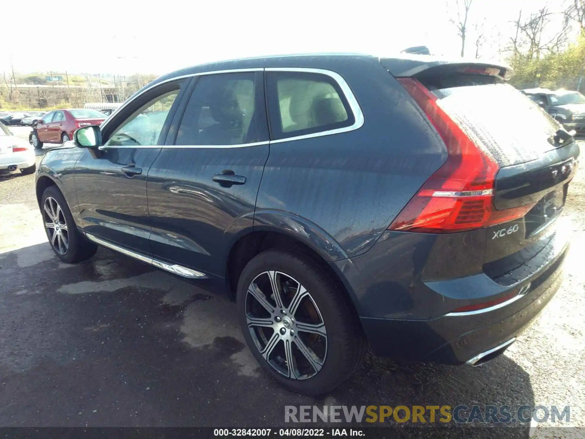 3 Photograph of a damaged car YV4102RL9M1753889 VOLVO XC60 2021