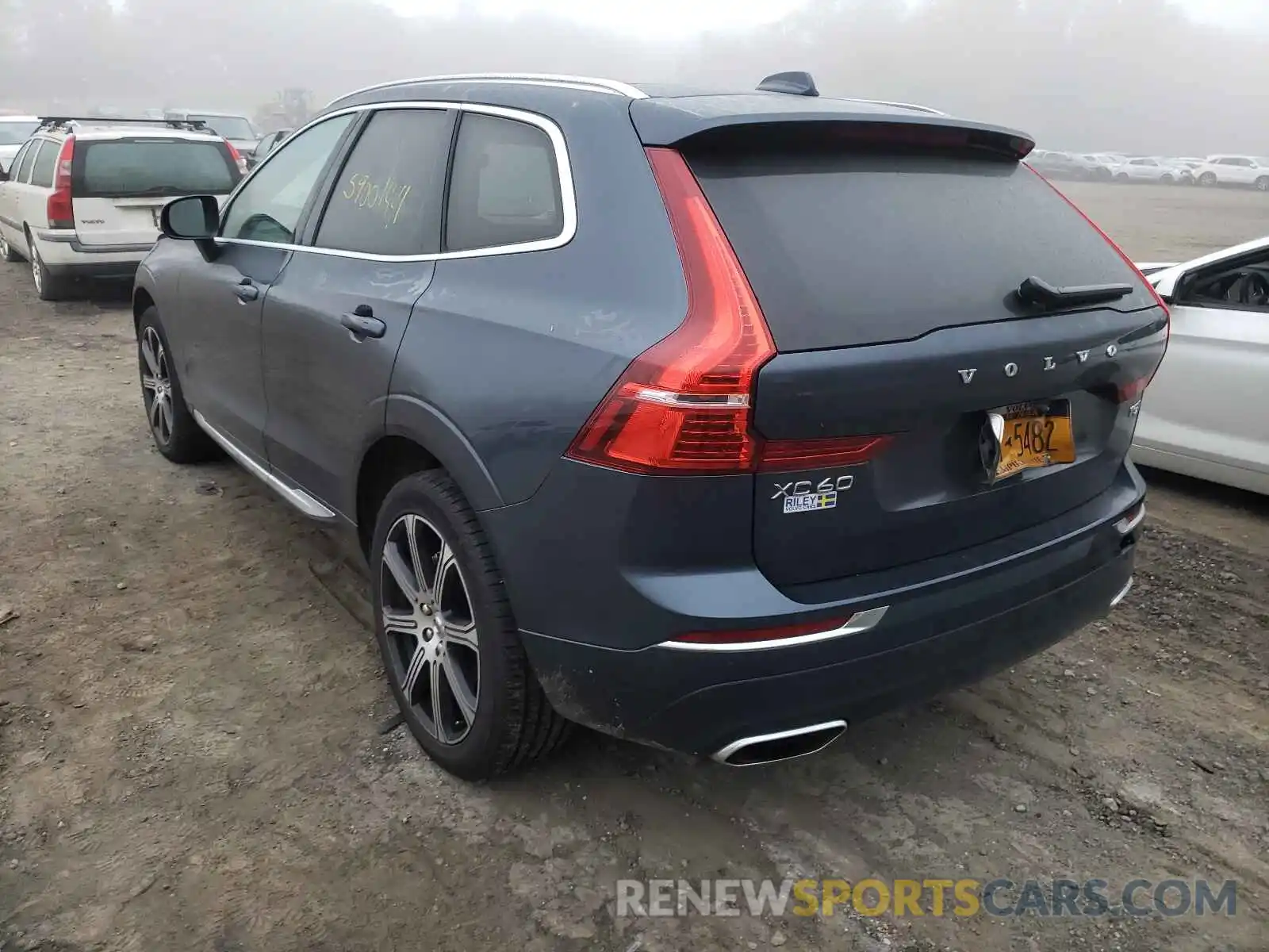 3 Photograph of a damaged car YV4102RLXM1755117 VOLVO XC60 2021