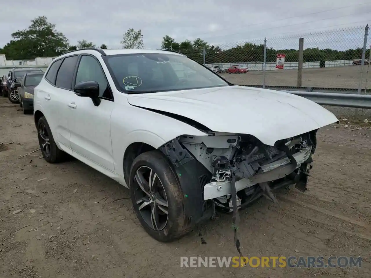 1 Photograph of a damaged car YV4102RM2M1695634 VOLVO XC60 2021