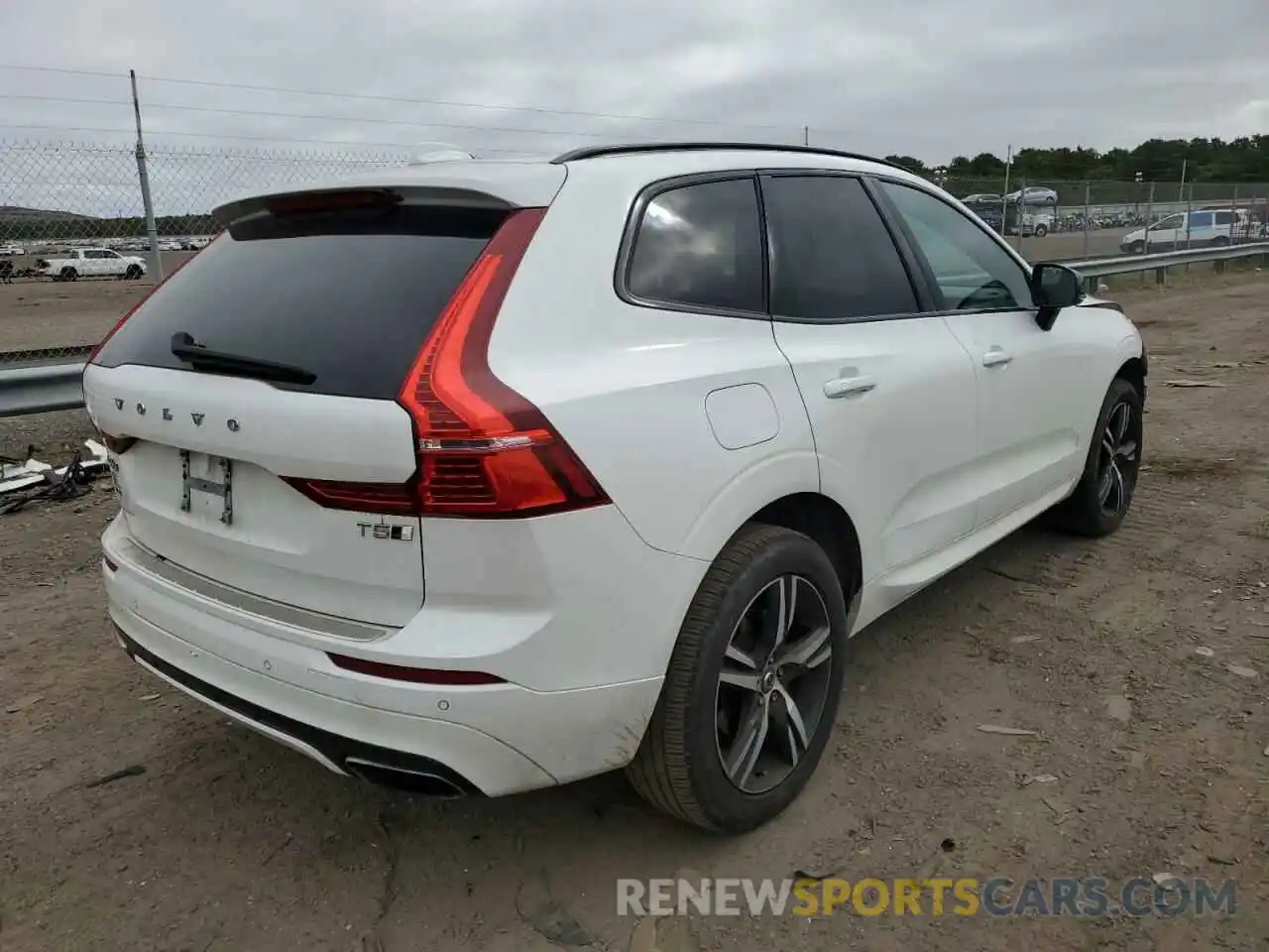 4 Photograph of a damaged car YV4102RM2M1695634 VOLVO XC60 2021