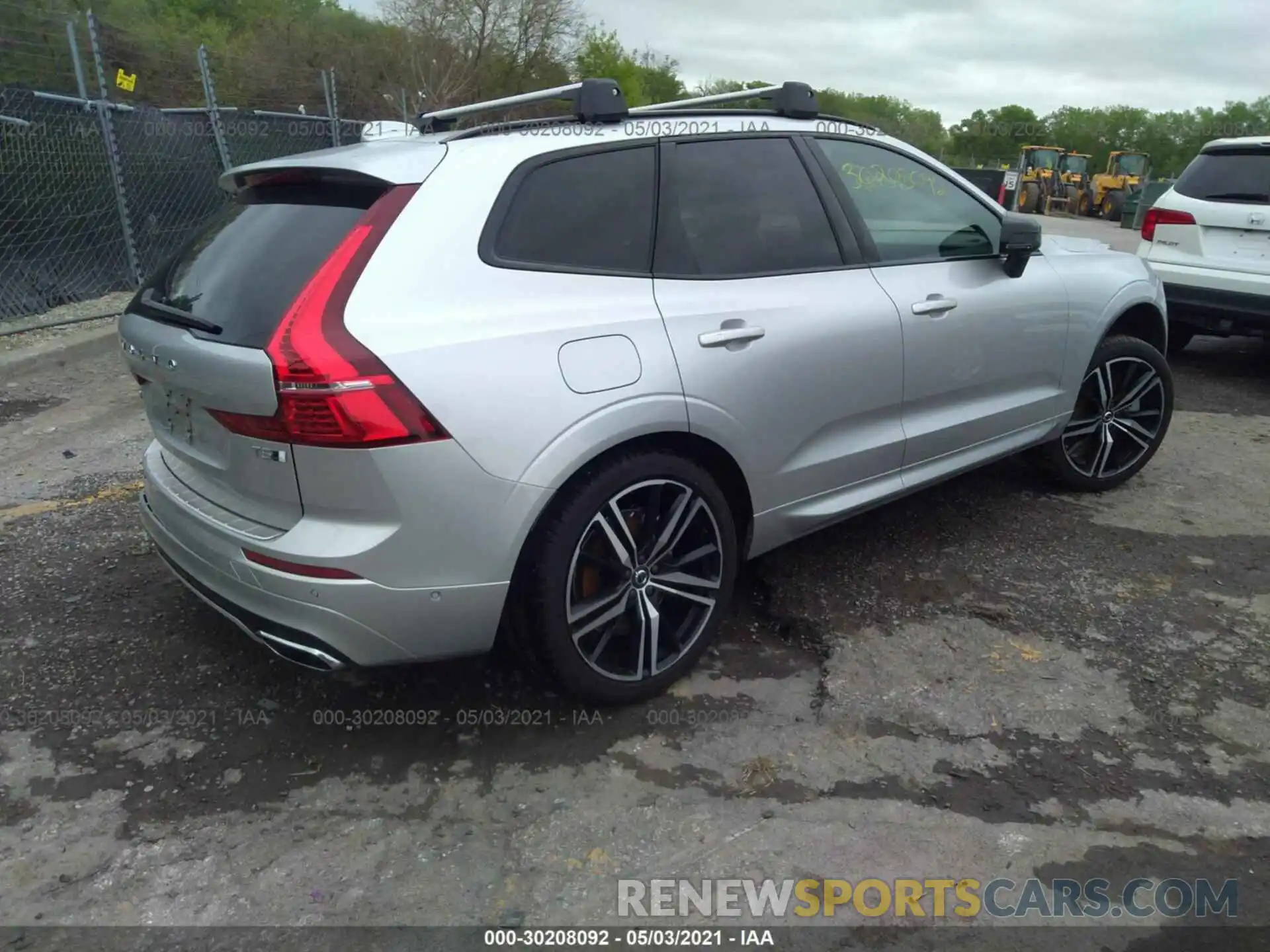 4 Photograph of a damaged car YV4102RM2M1741401 VOLVO XC60 2021