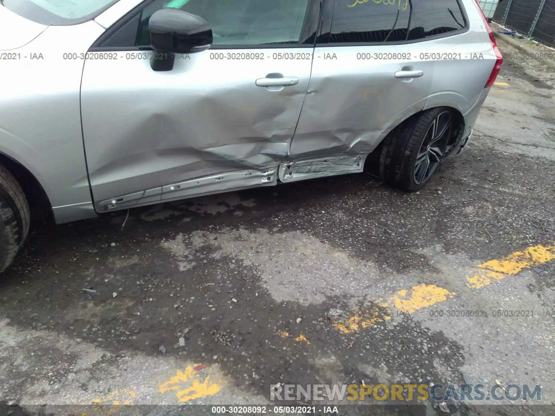 6 Photograph of a damaged car YV4102RM2M1741401 VOLVO XC60 2021