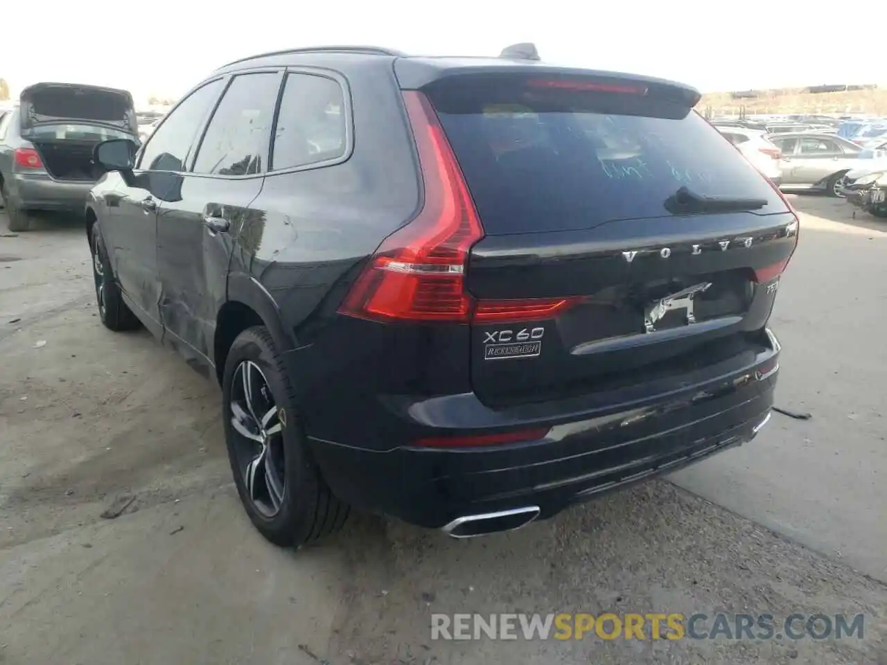 3 Photograph of a damaged car YV4102RMXM1824395 VOLVO XC60 2021