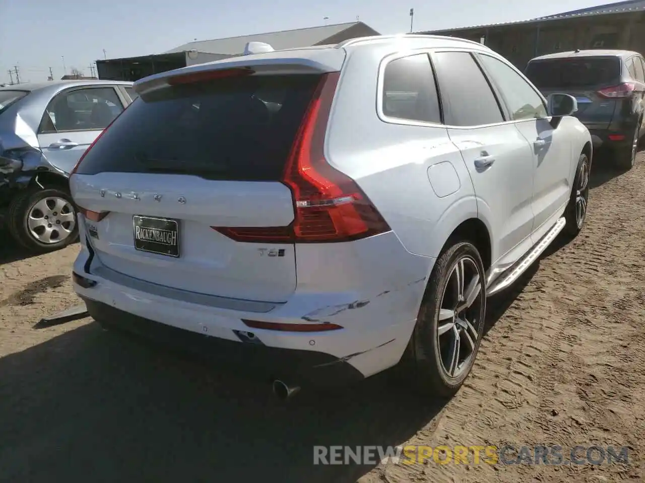 4 Photograph of a damaged car YV4A22RK2M1685436 VOLVO XC60 2021