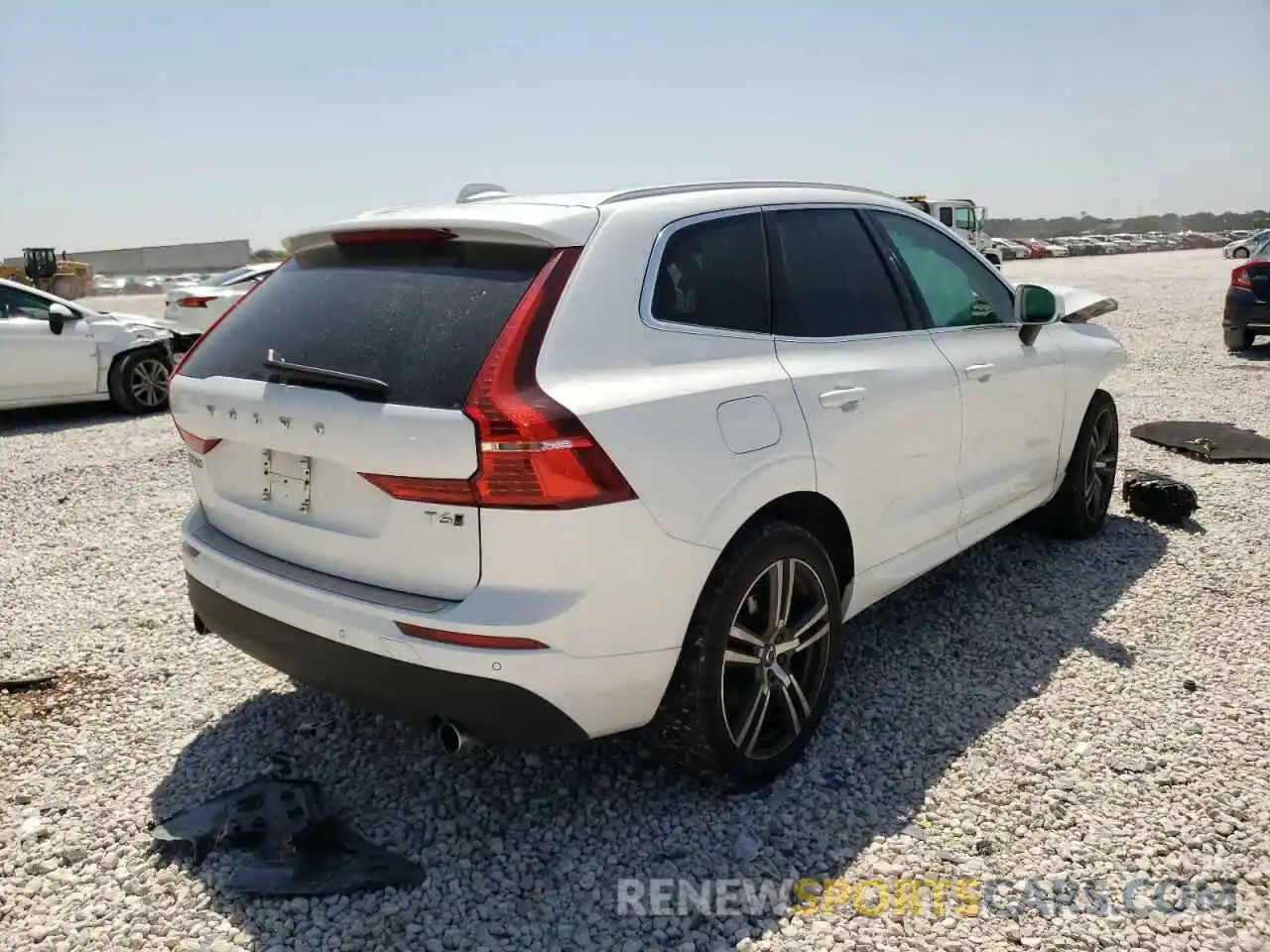 4 Photograph of a damaged car YV4A22RK2M1696372 VOLVO XC60 2021