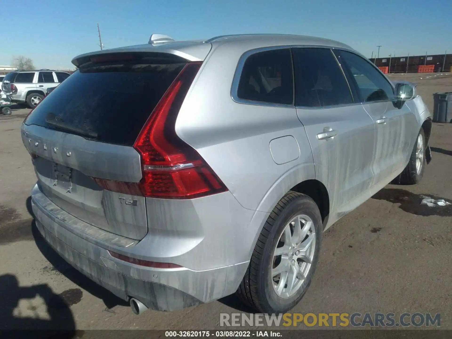 4 Photograph of a damaged car YV4A22RK5M1763918 VOLVO XC60 2021