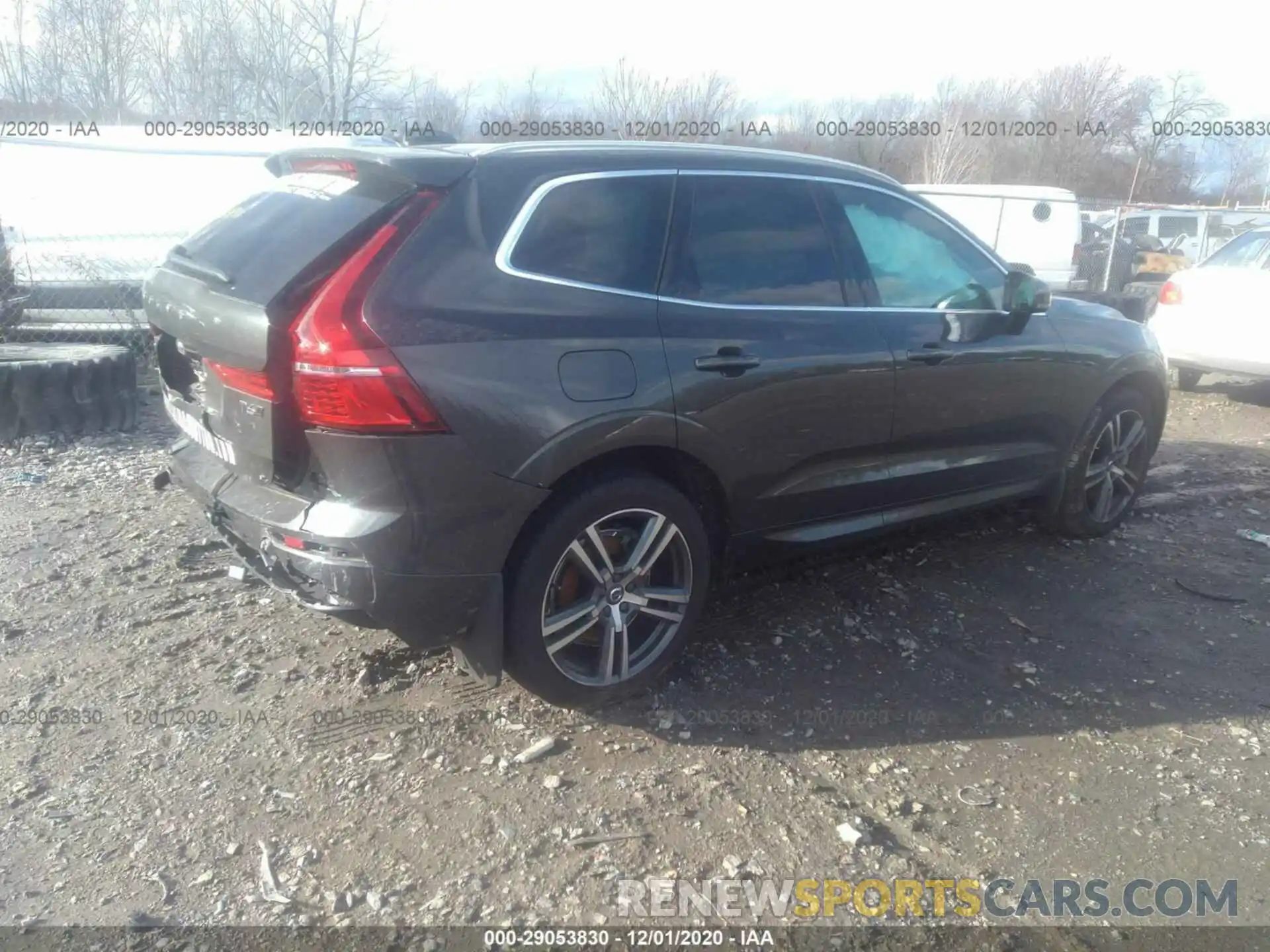 4 Фотография поврежденного автомобиля YV4A22RK6M1676190 VOLVO XC60 2021