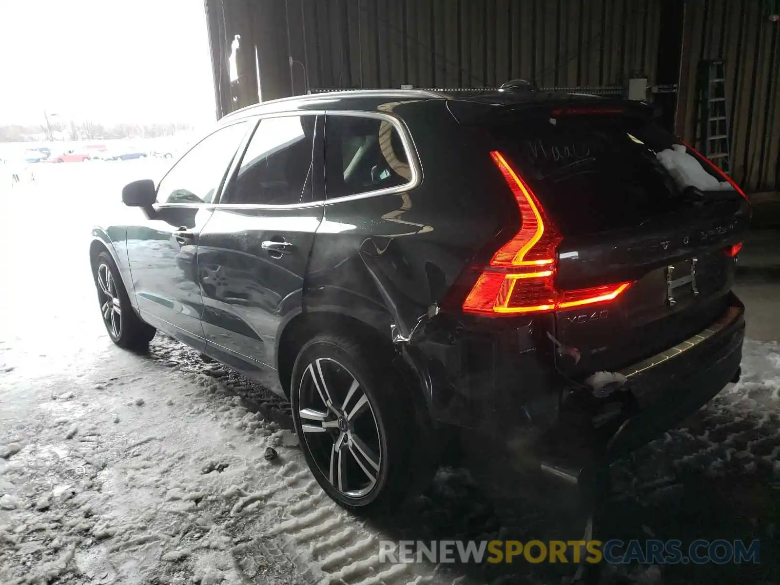 3 Photograph of a damaged car YV4A22RK6M1698951 VOLVO XC60 2021