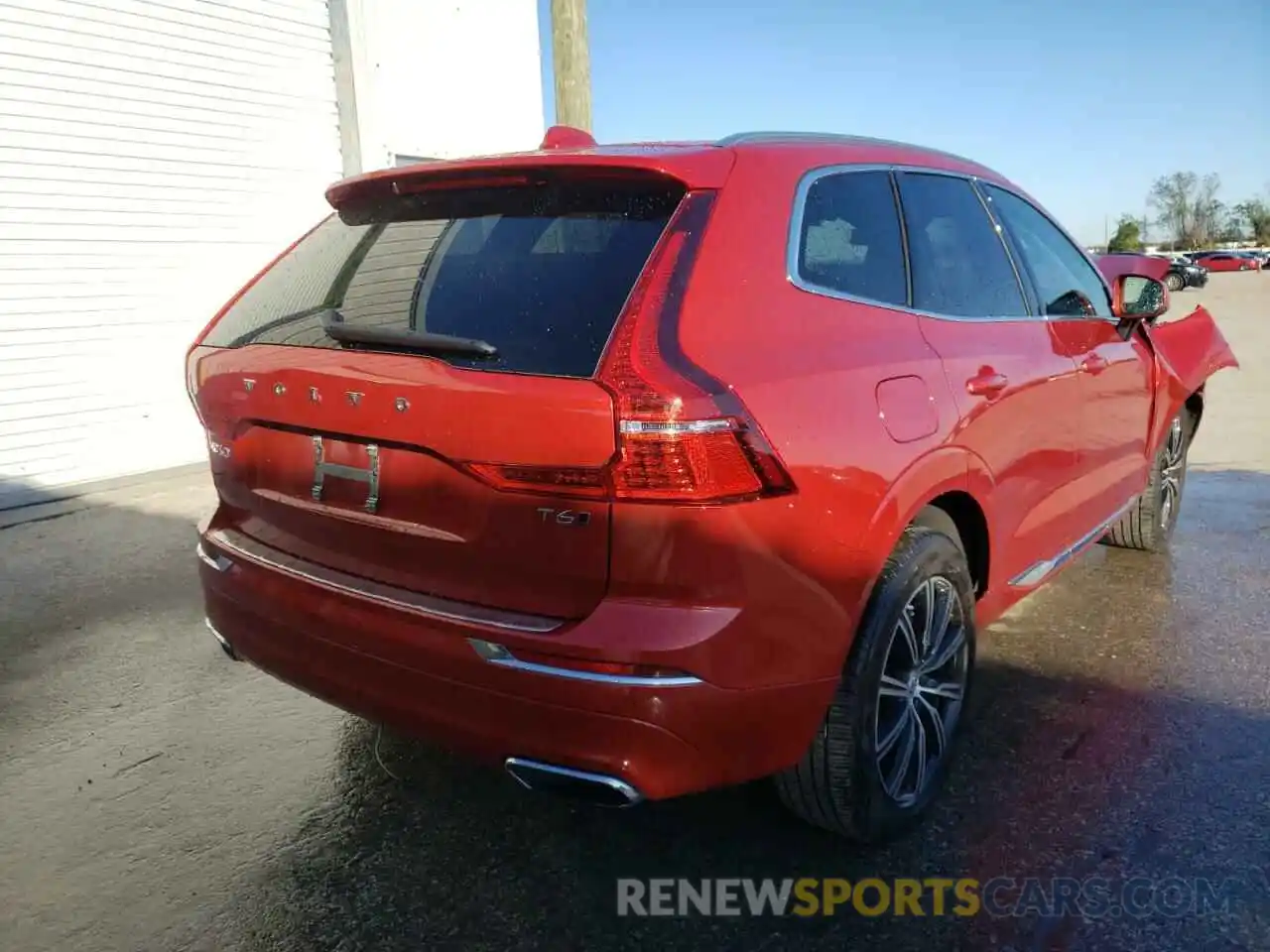 4 Photograph of a damaged car YV4A22RL3M1768608 VOLVO XC60 2021