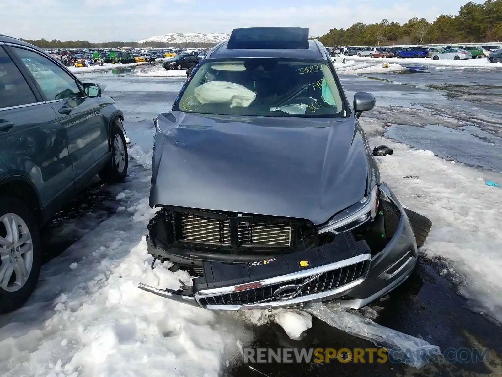 9 Photograph of a damaged car YV4A22RL4M1748786 VOLVO XC60 2021