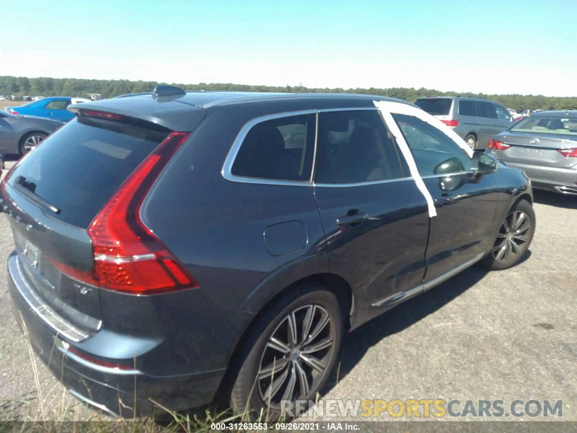 4 Photograph of a damaged car YV4A22RL7M1738348 VOLVO XC60 2021