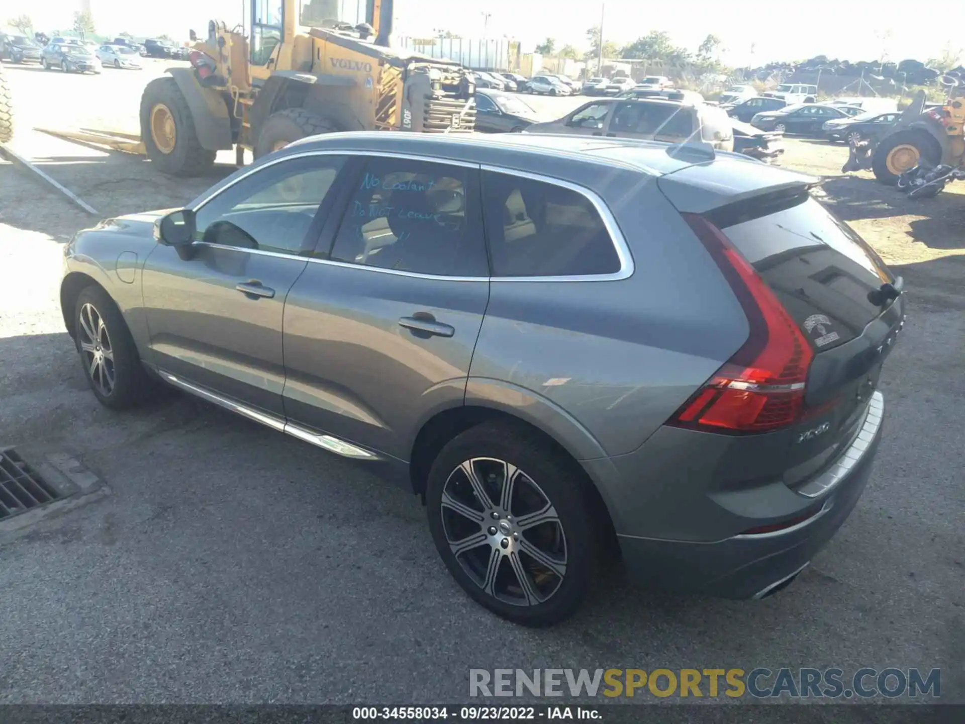 3 Photograph of a damaged car YV4BR0DL9M1861631 VOLVO XC60 2021