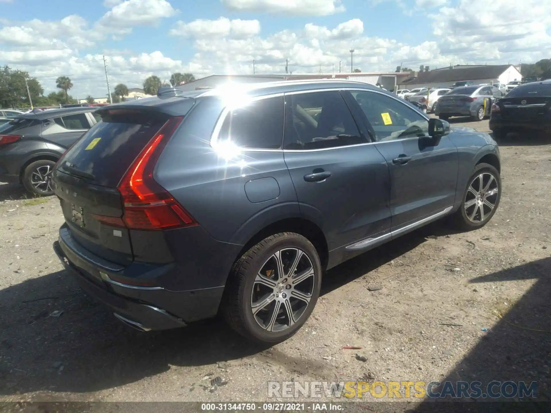 4 Photograph of a damaged car YV4BR0DLXM1876929 VOLVO XC60 2021