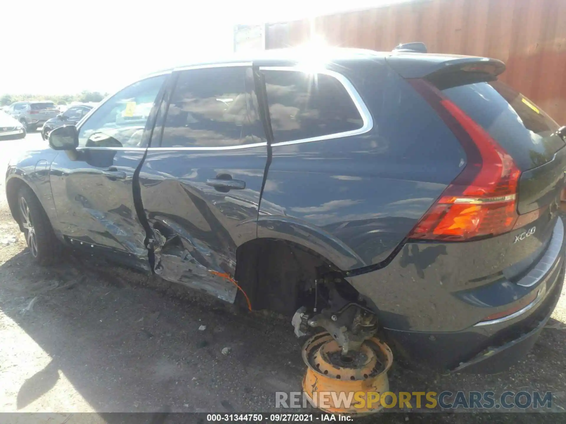 6 Photograph of a damaged car YV4BR0DLXM1876929 VOLVO XC60 2021