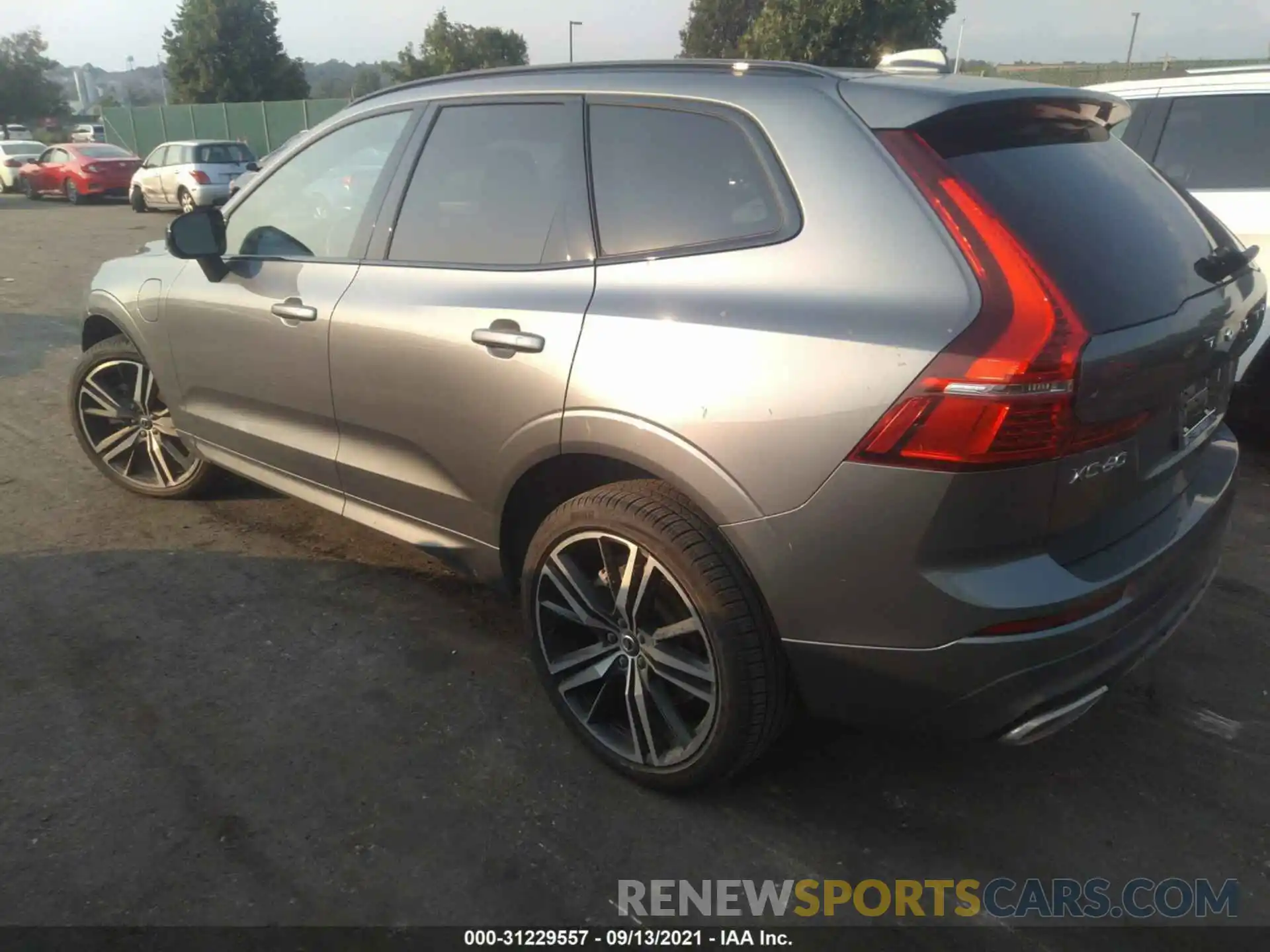 3 Photograph of a damaged car YV4BR0DMXM1728188 VOLVO XC60 2021