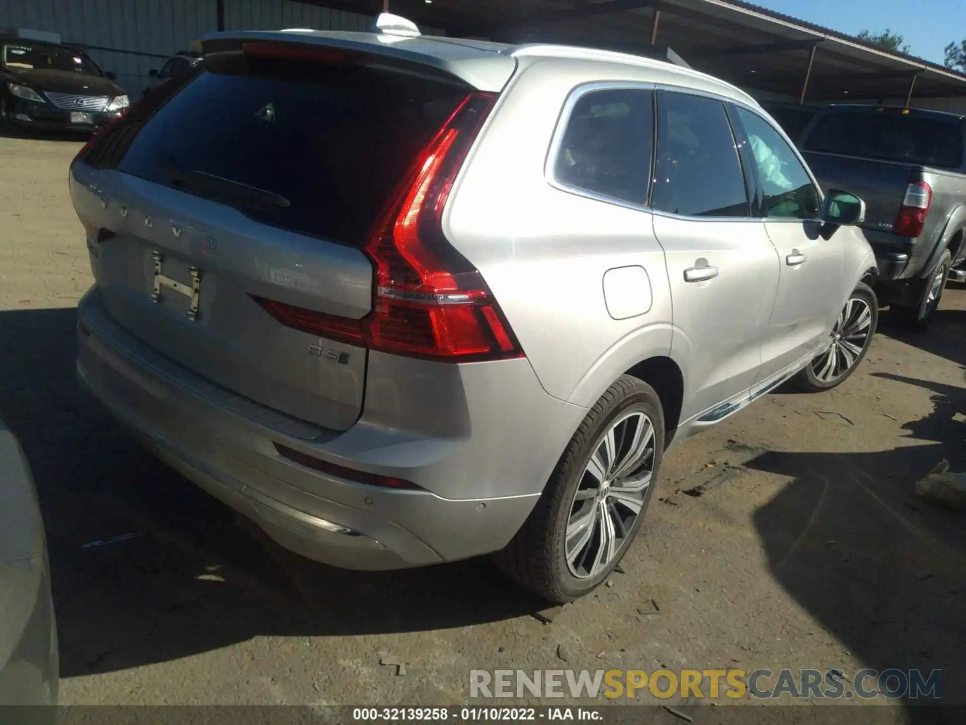 4 Photograph of a damaged car YV4062RL8N1951794 VOLVO XC60 2022