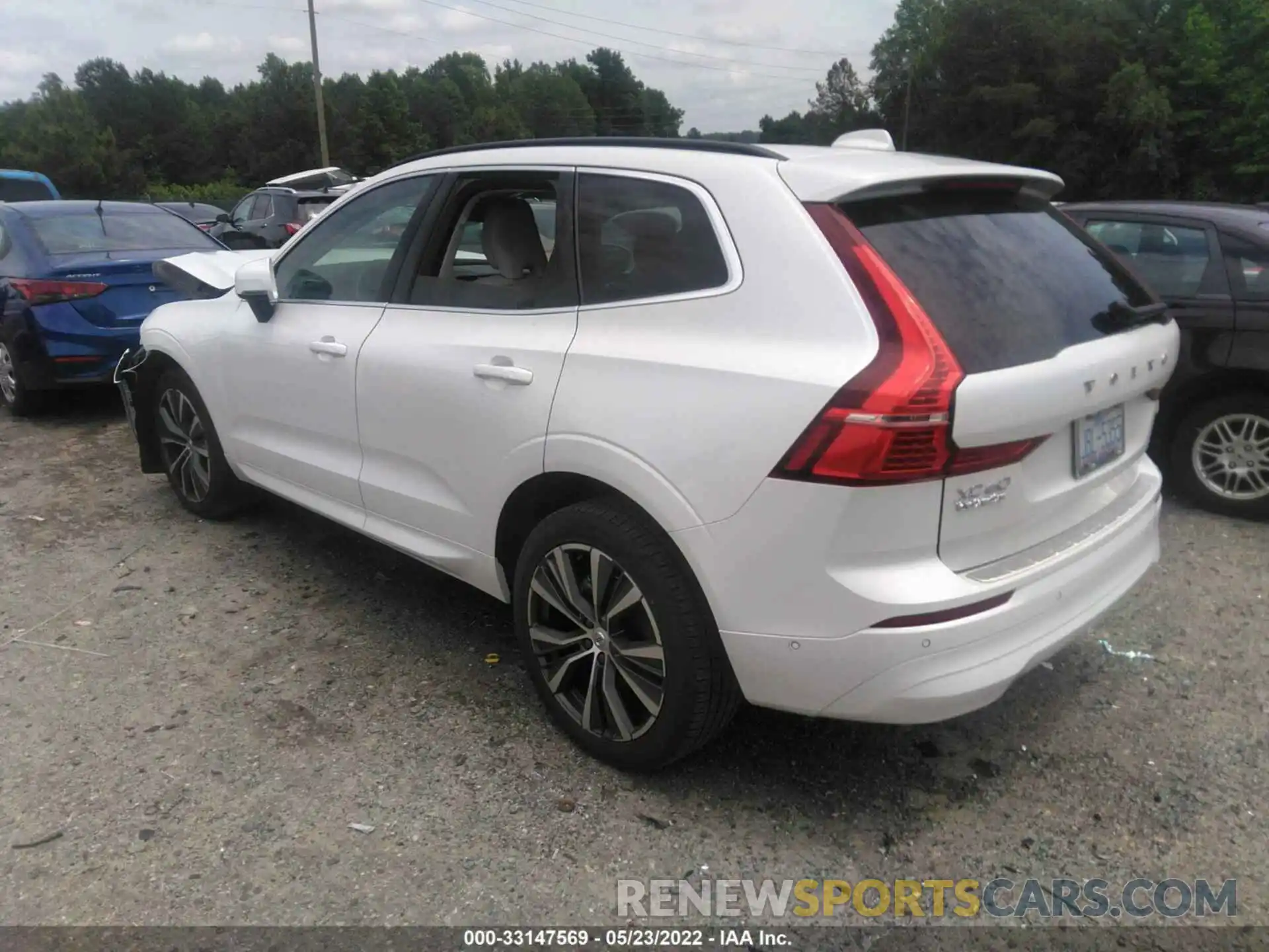 3 Photograph of a damaged car YV4L12DK5N1901400 VOLVO XC60 2022