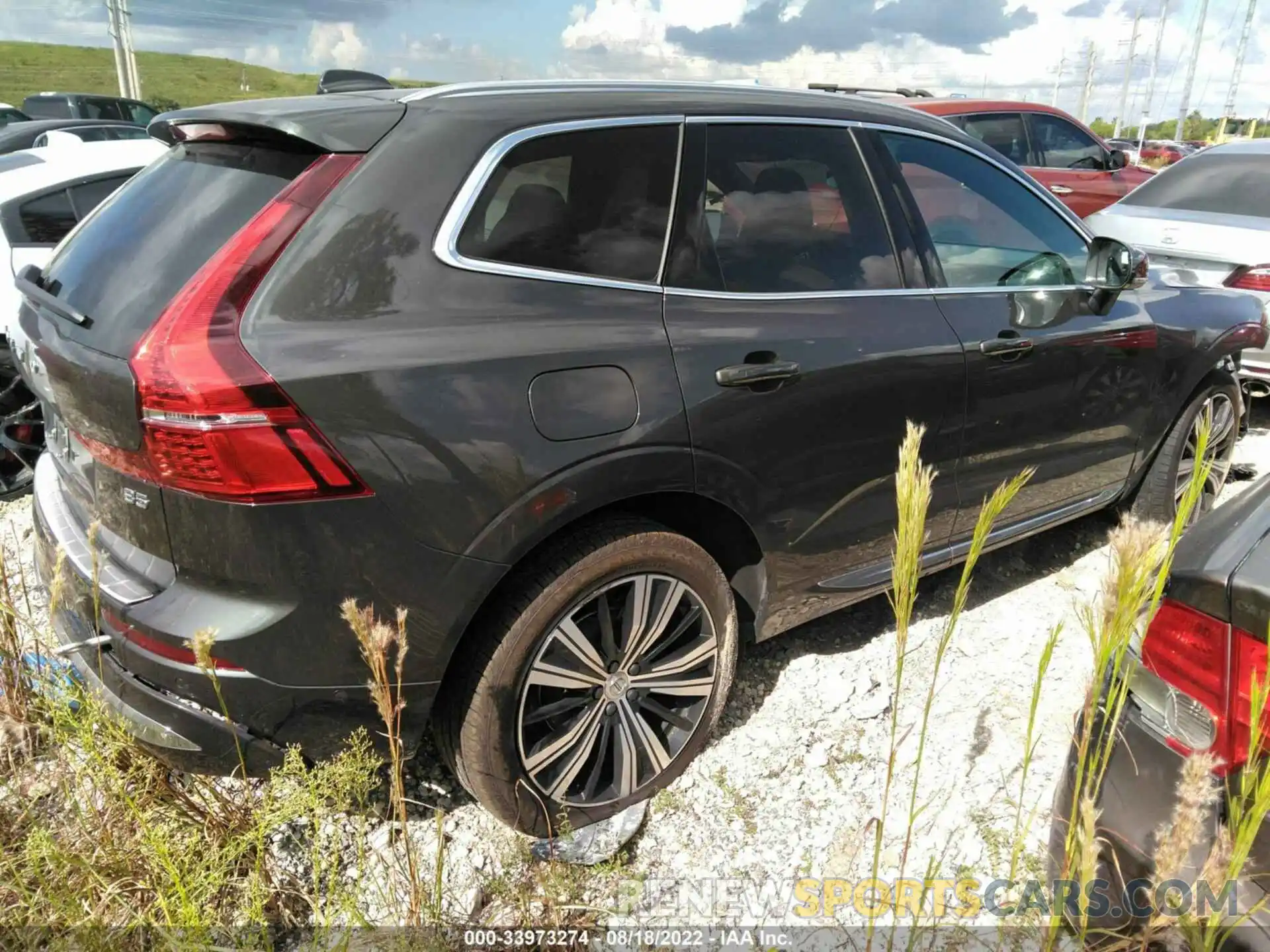 4 Photograph of a damaged car YV4L12DL2N1941278 VOLVO XC60 2022