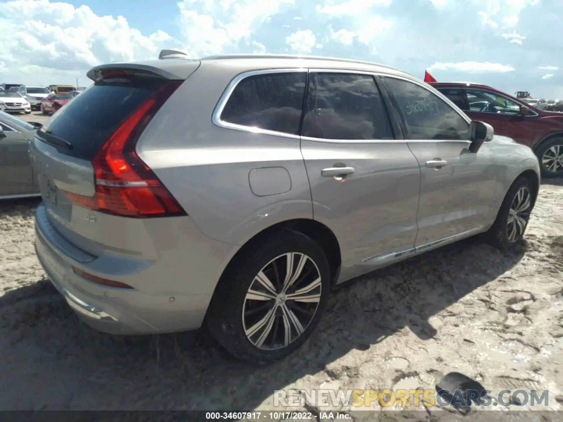 4 Photograph of a damaged car YV4L12DL3N1924599 VOLVO XC60 2022