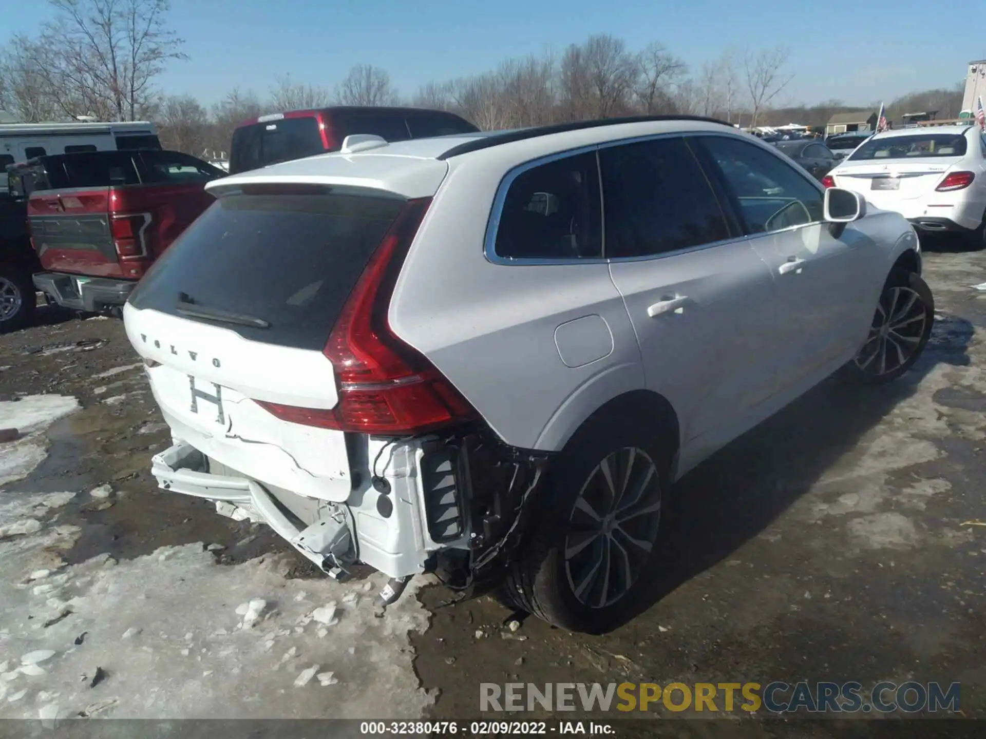 4 Photograph of a damaged car YV4L12RK4N1951696 VOLVO XC60 2022