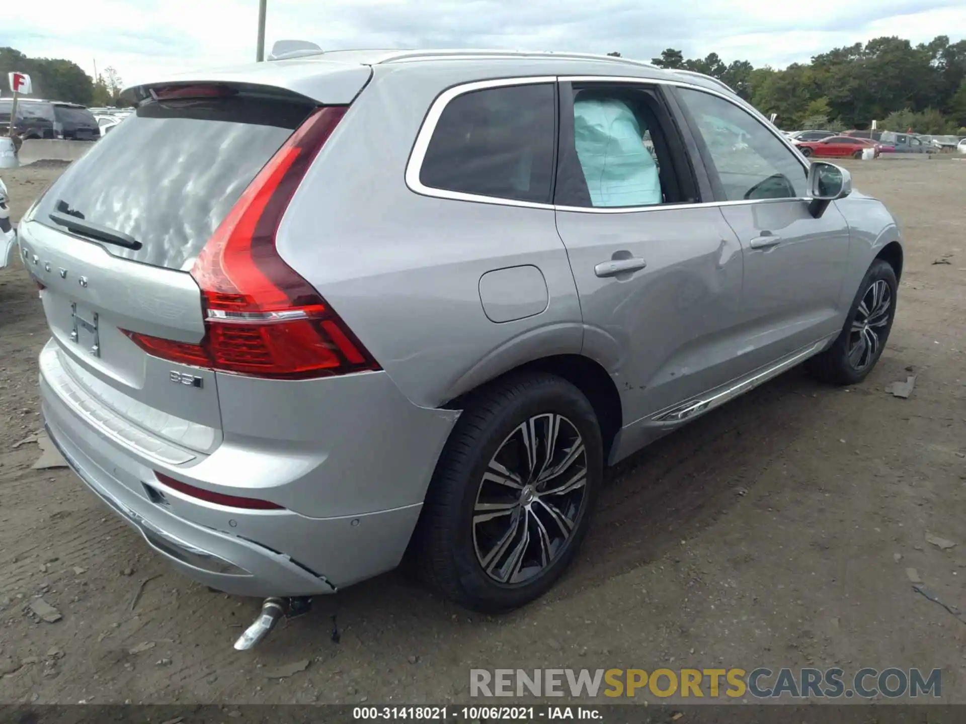 4 Photograph of a damaged car YV4L12RL2N1914185 VOLVO XC60 2022