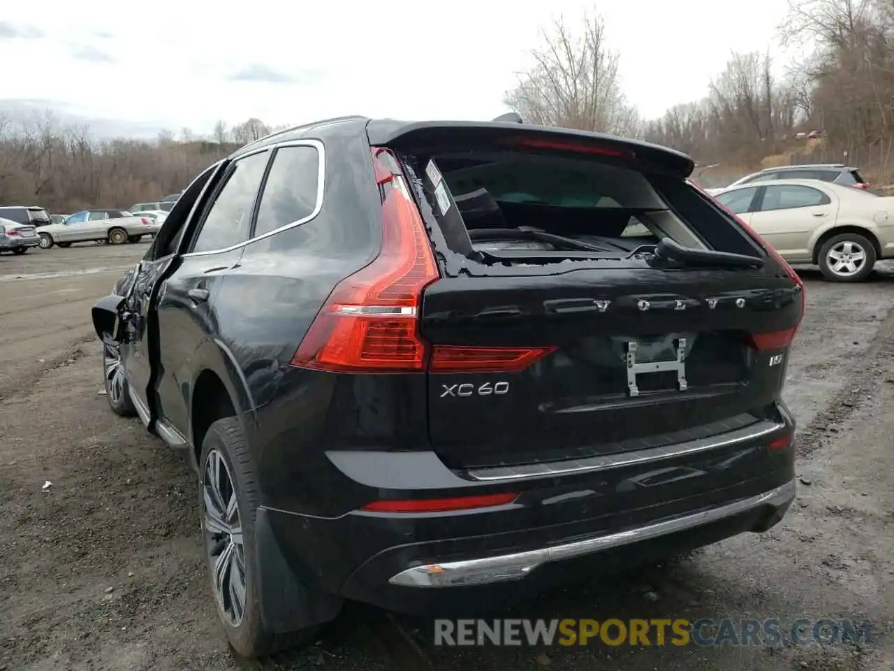 3 Photograph of a damaged car YV4L12RL5N1954132 VOLVO XC60 B5 IN 2022